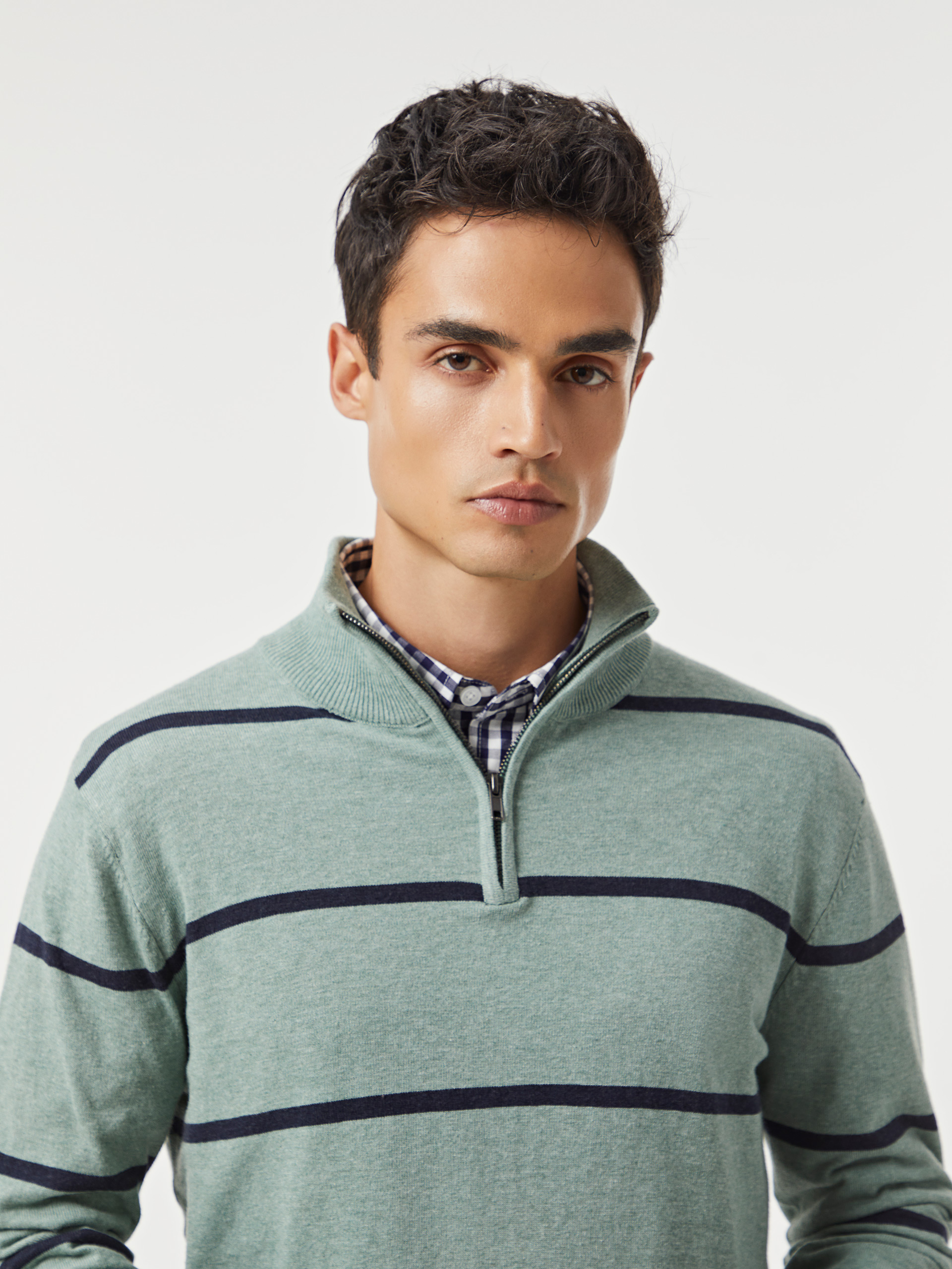 Camisola de malha às riscas