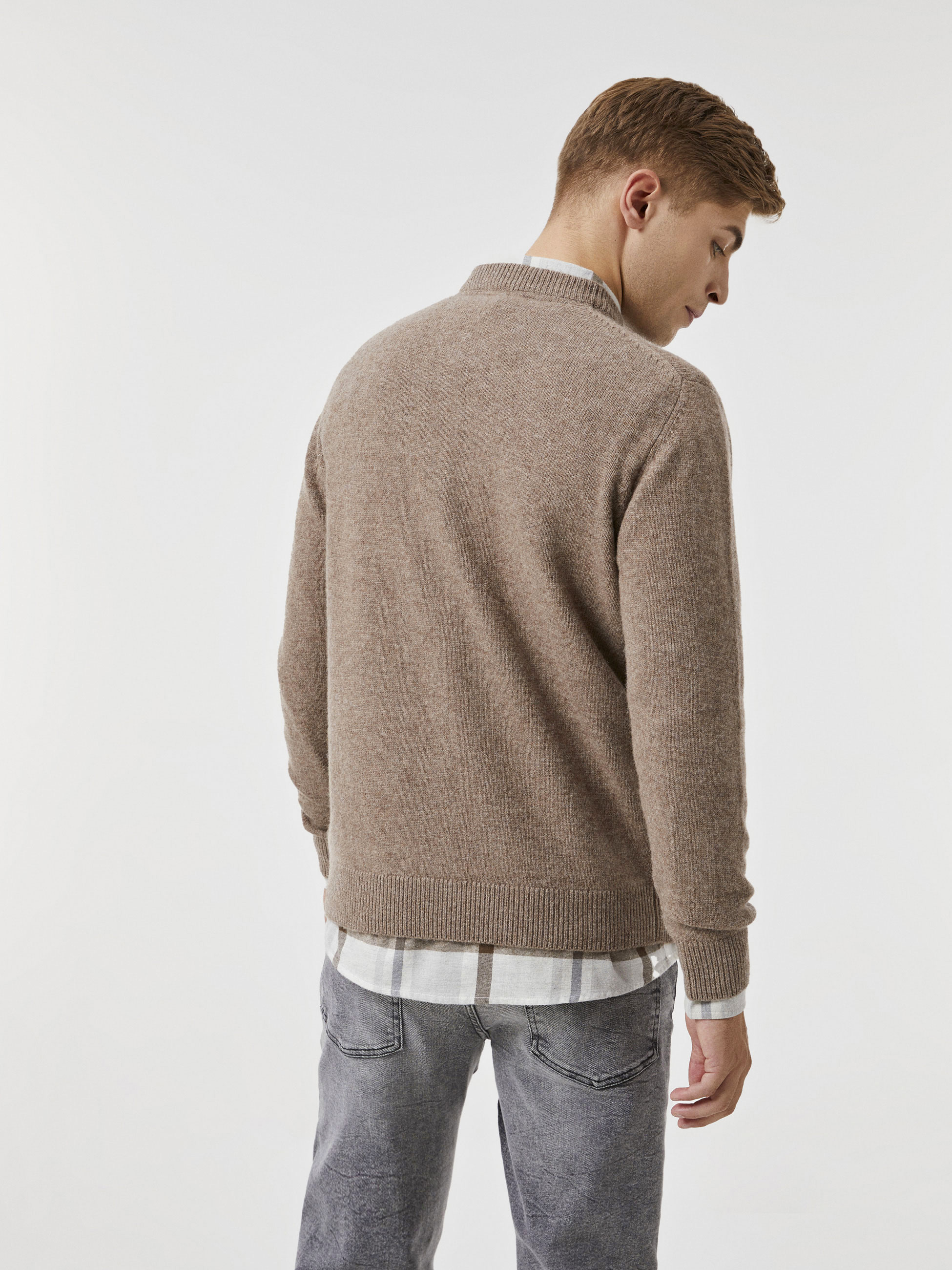 Pullover decote em V