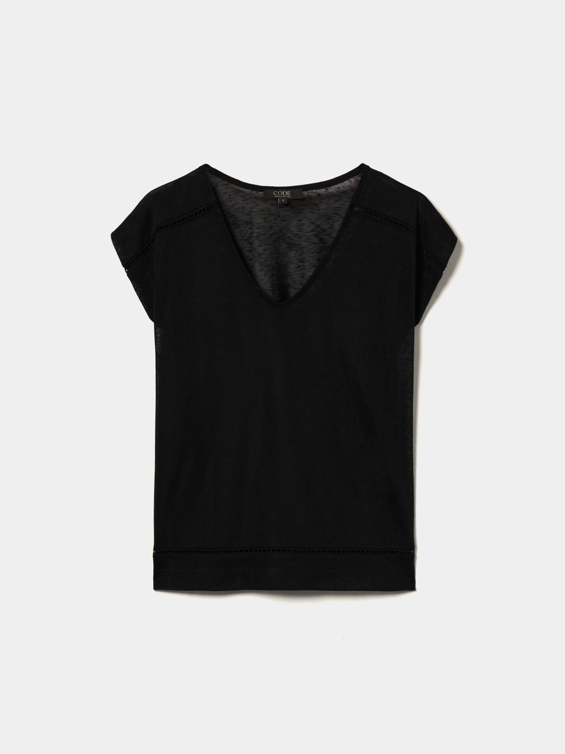 T-shirt com detalhes