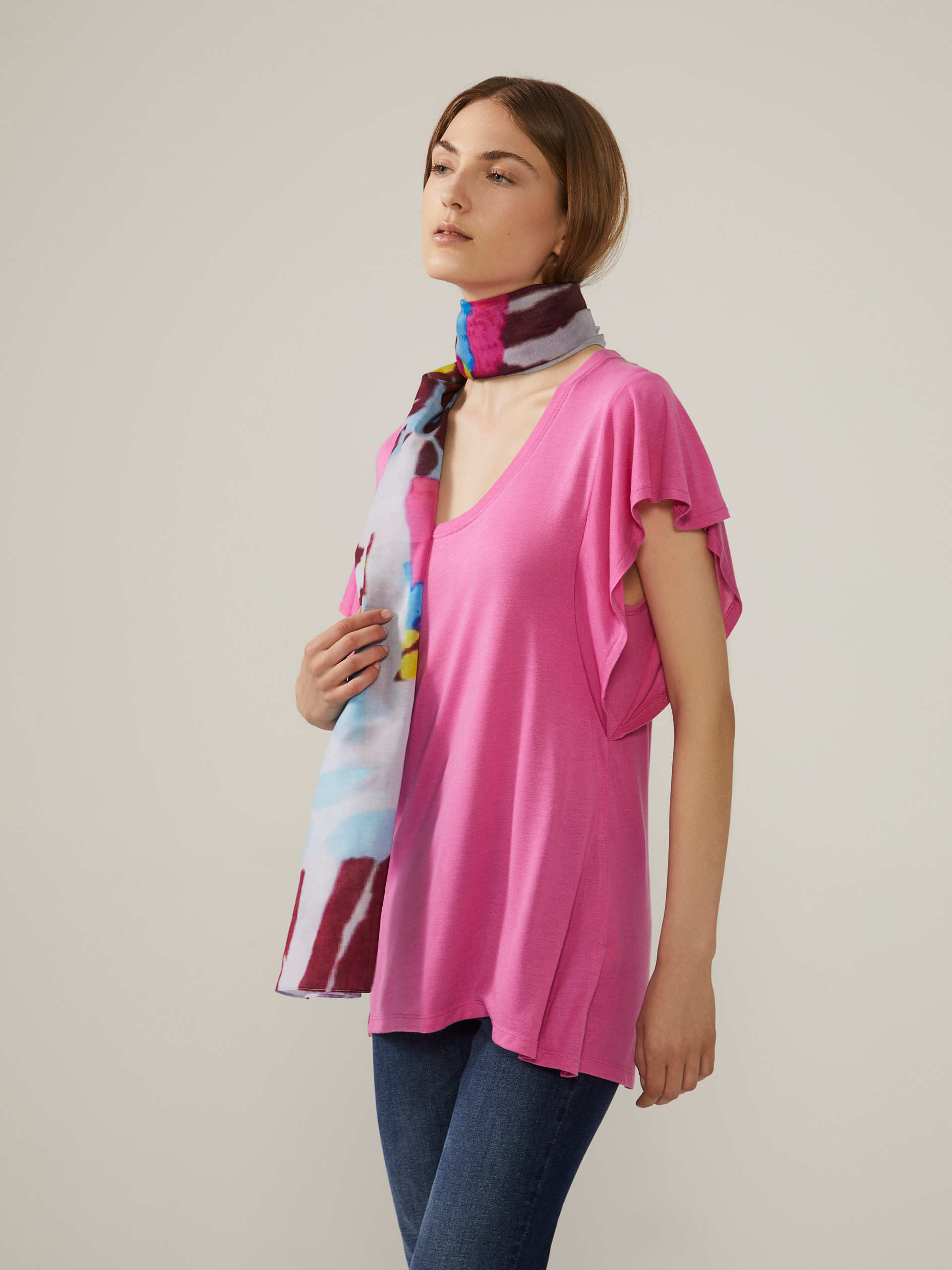 T-Shirt com folhos nas mangas