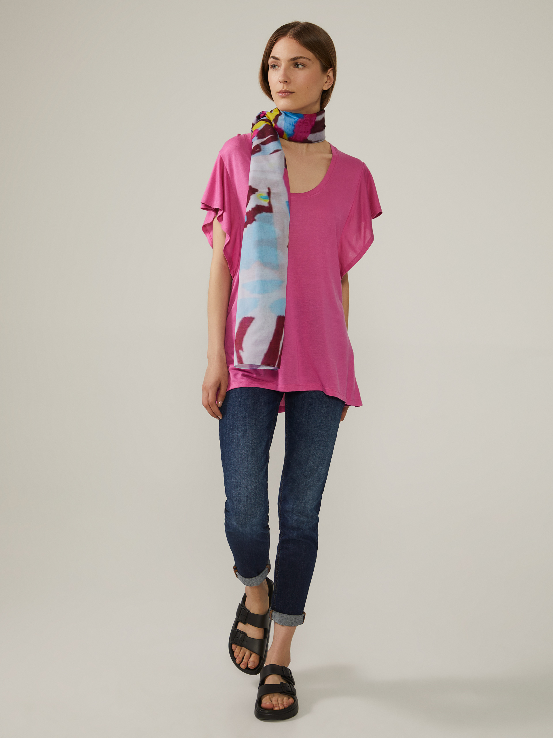 T-Shirt com folhos nas mangas