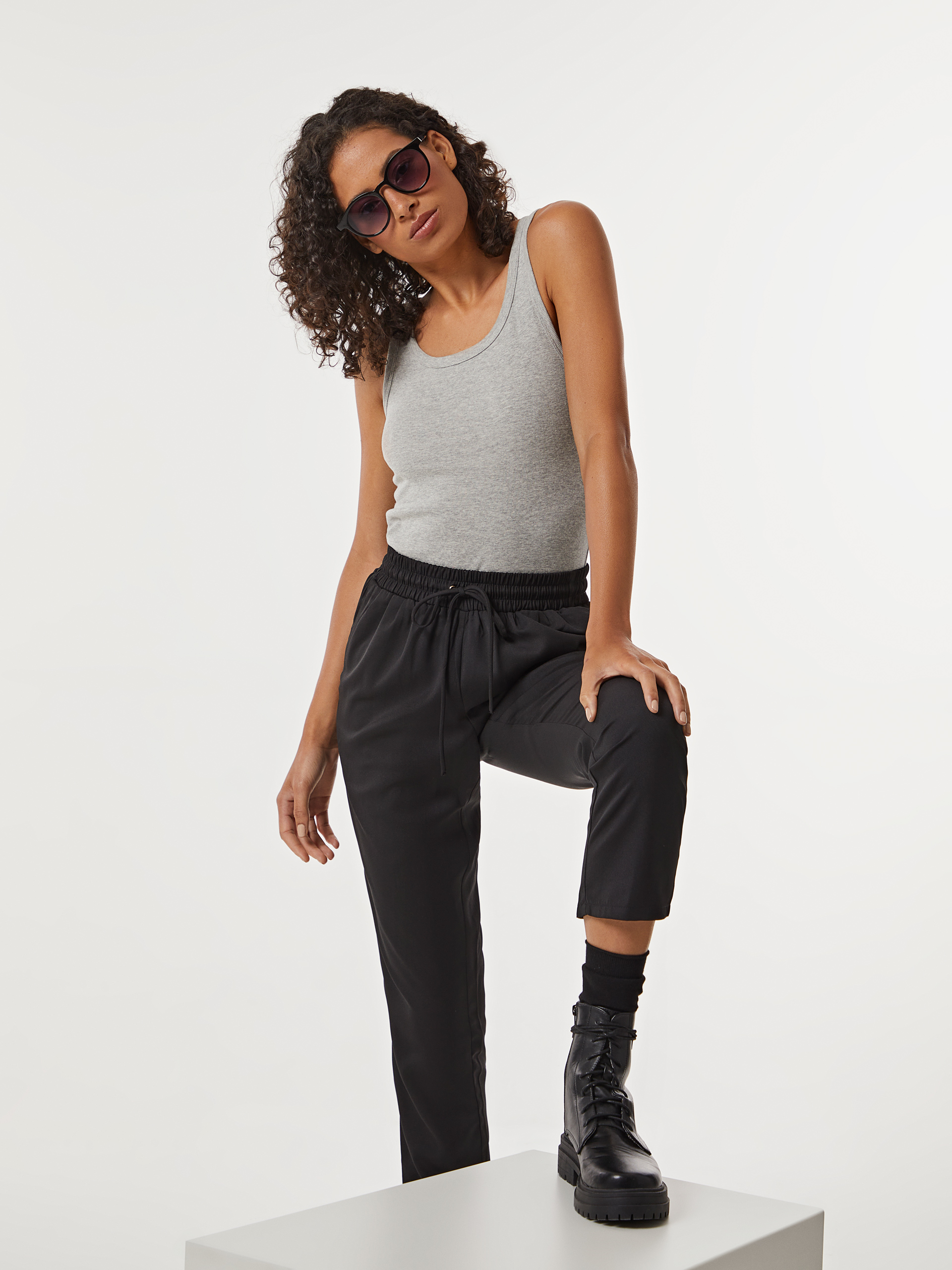 Calças jogger fluidas