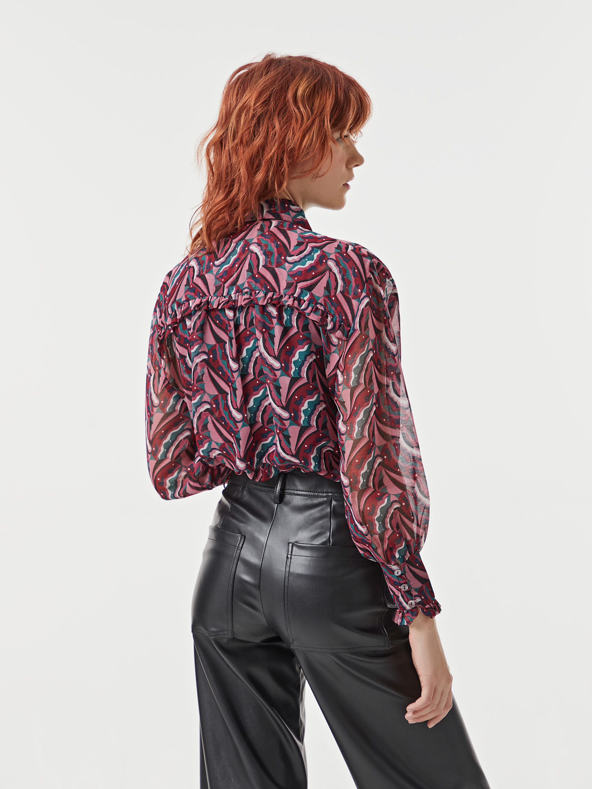 Camisa com transparência