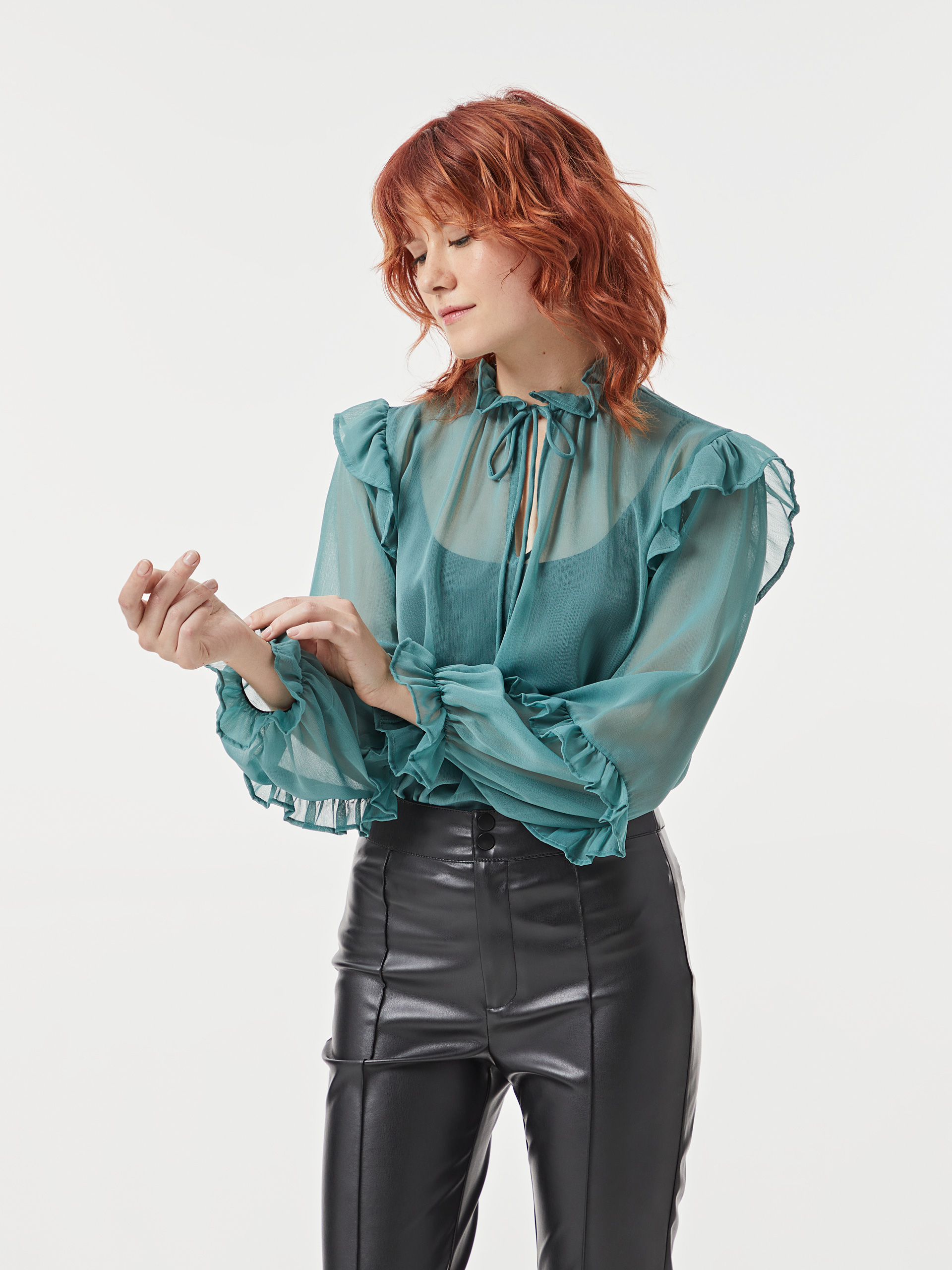 Blusa com transparência