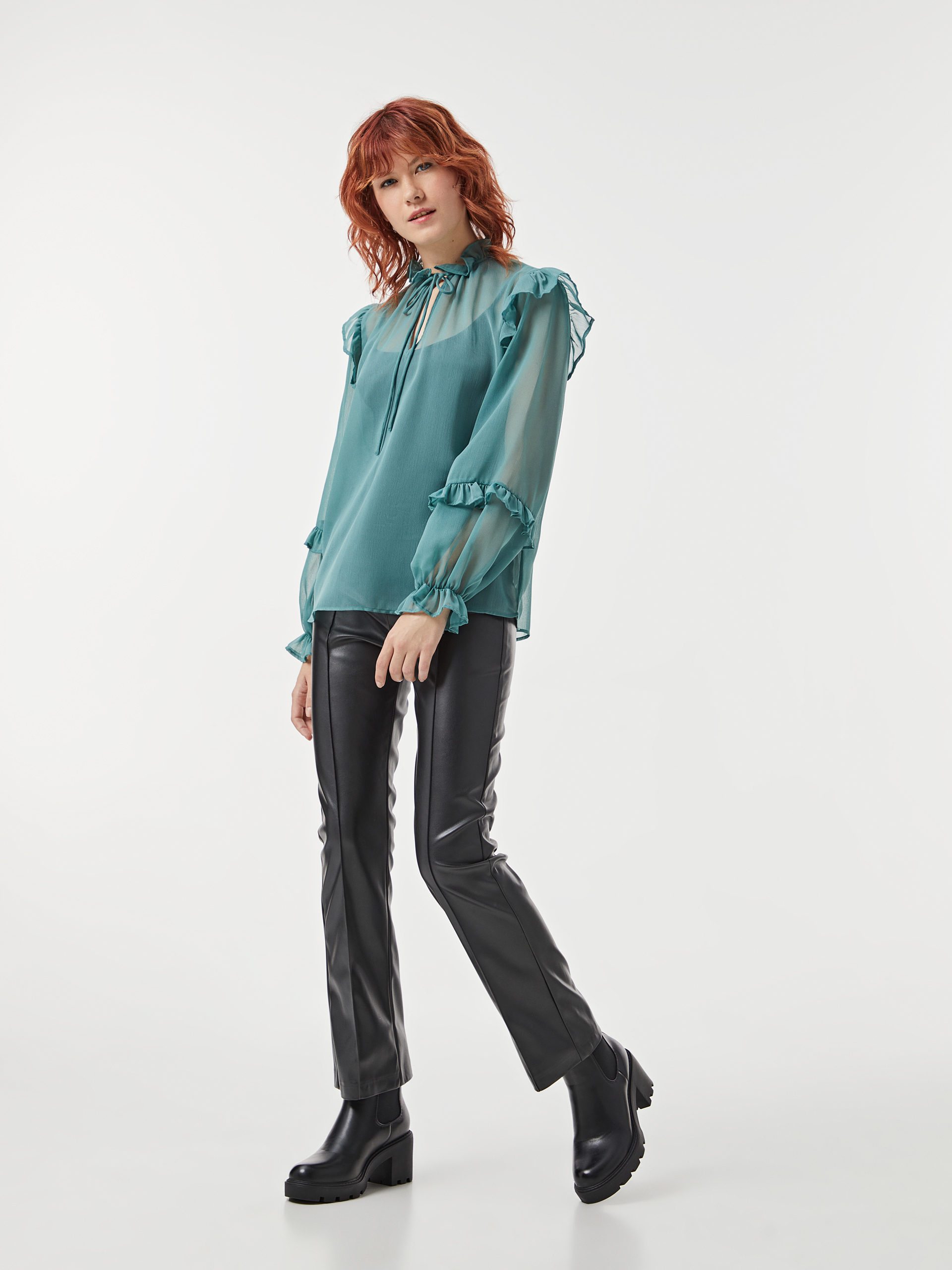 Blusa com transparência