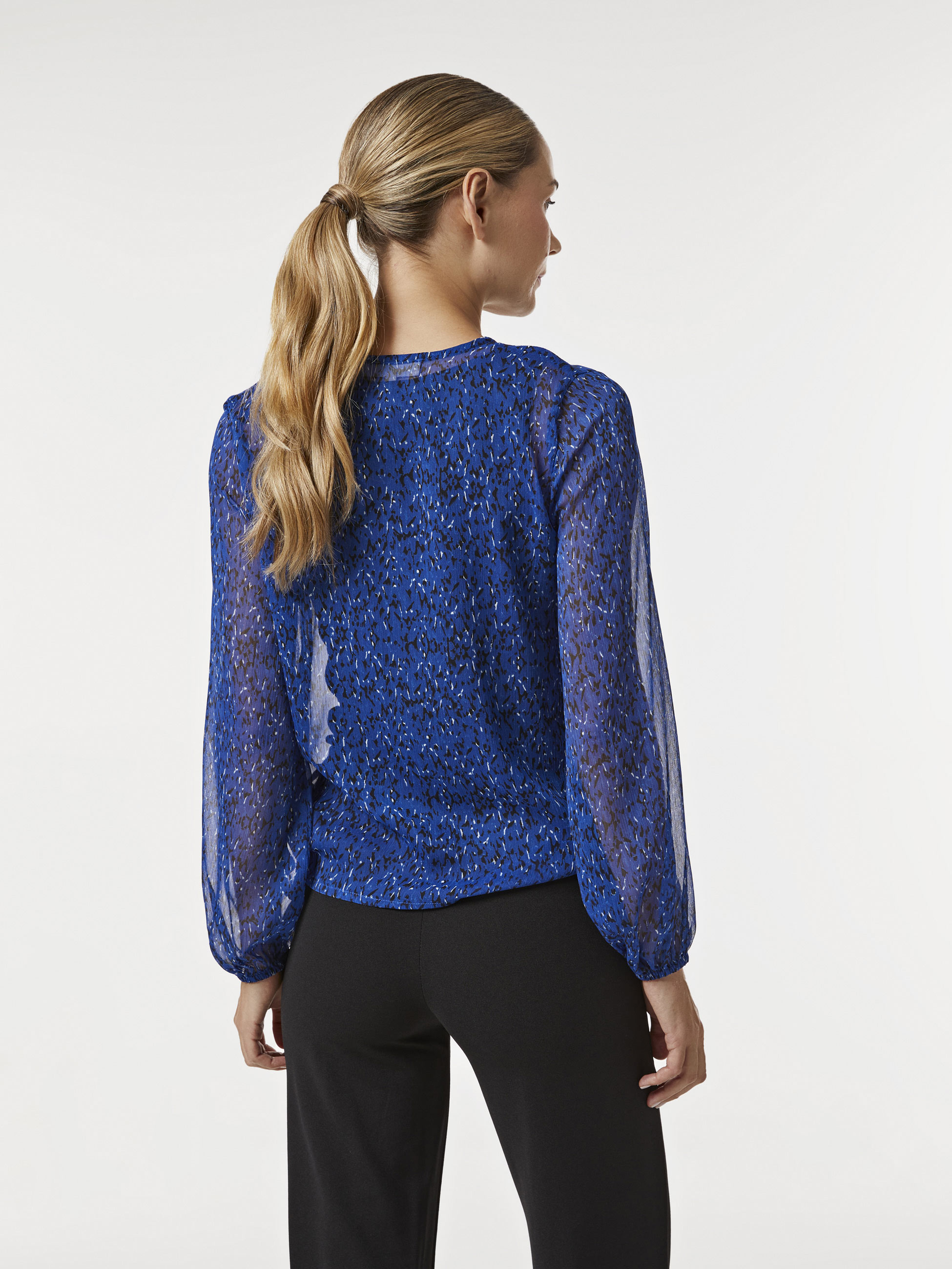 Camisa com transparência