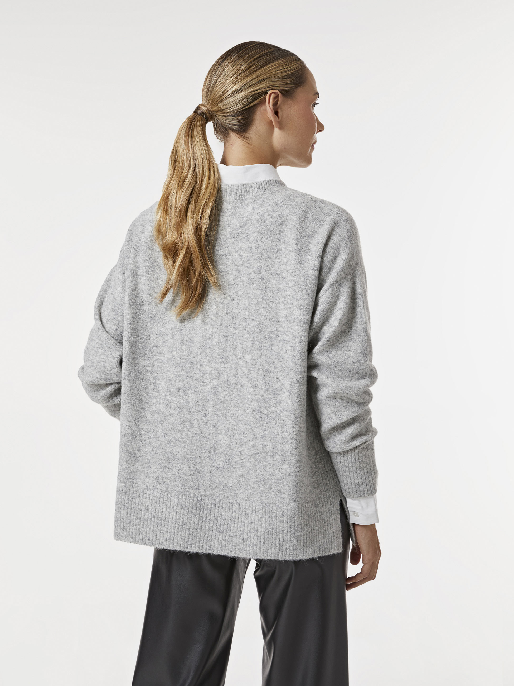 Camisola malha decote em V