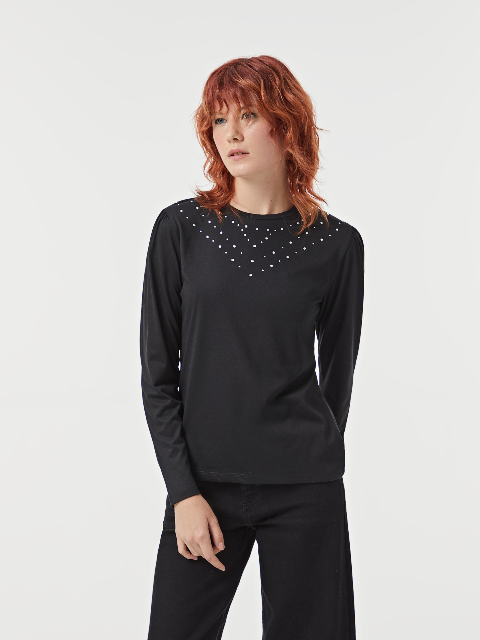 Camisola com brilhantes