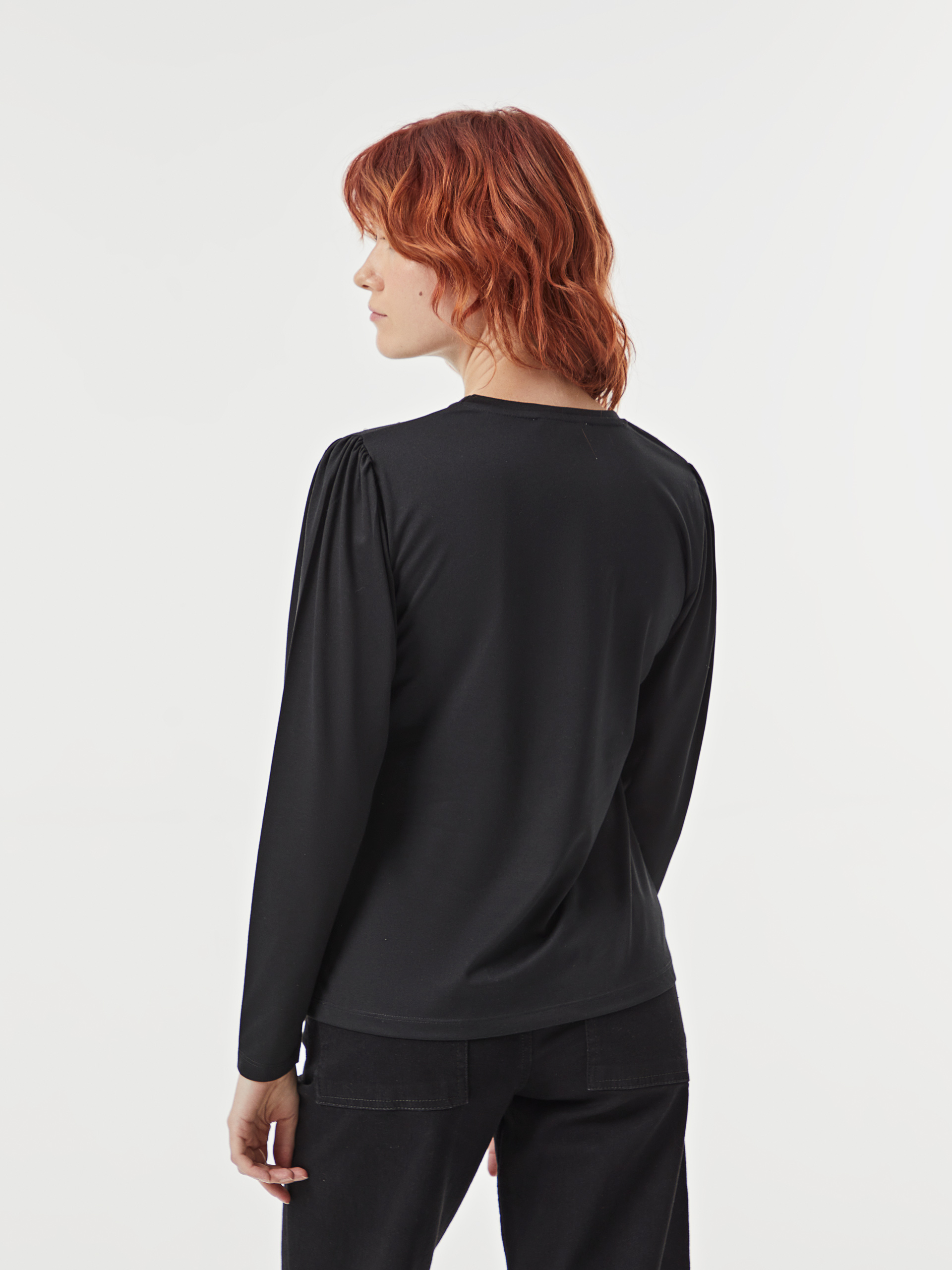 Camisola com brilhantes