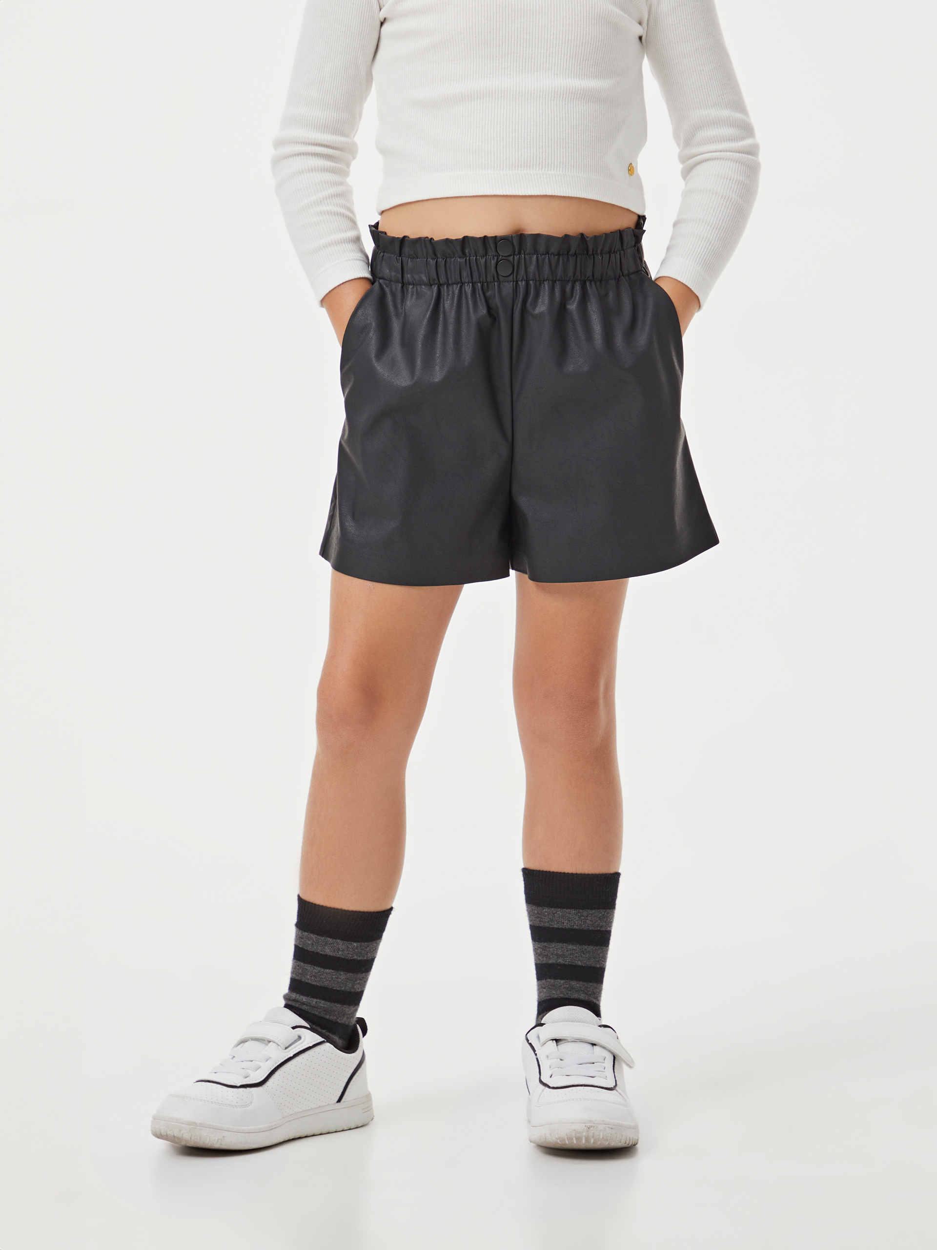 Calções efeito pele