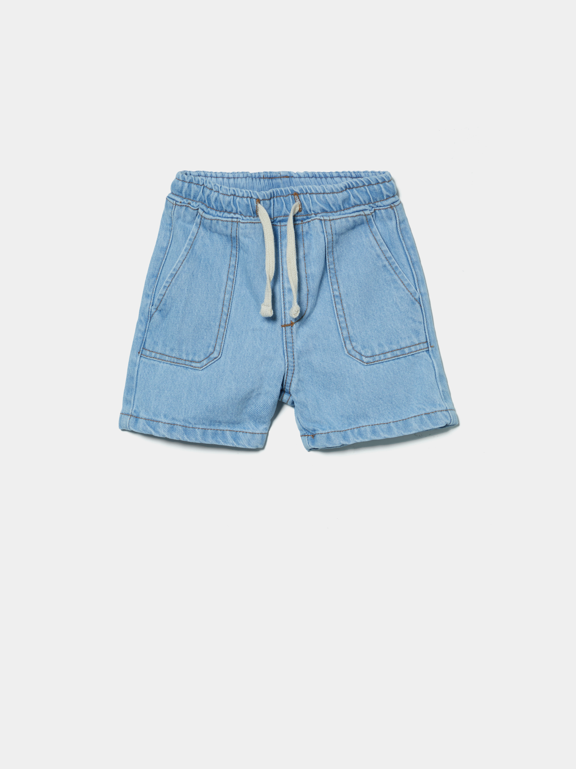 Calções em Tecido Leve