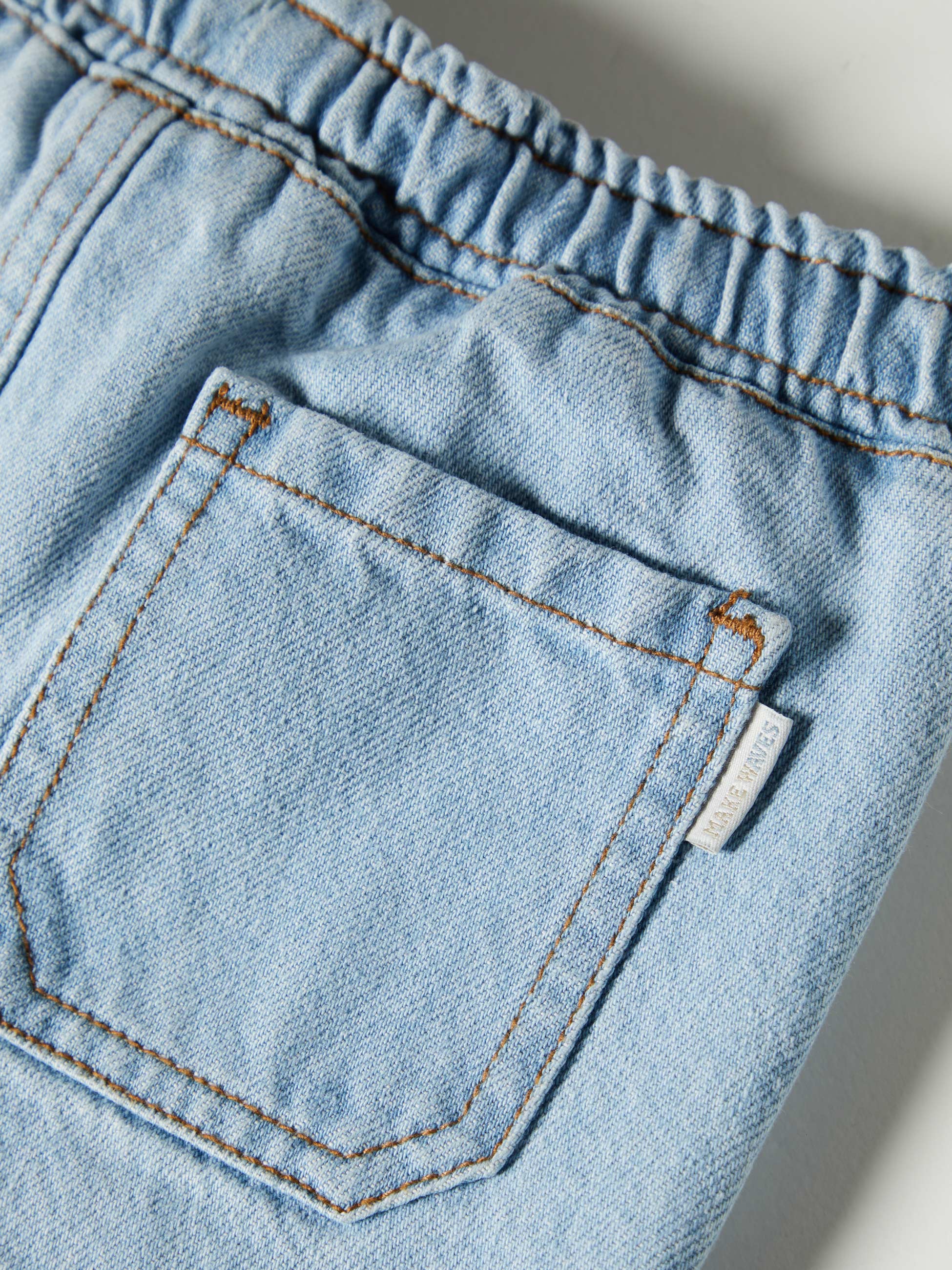 Calções em Tecido Leve