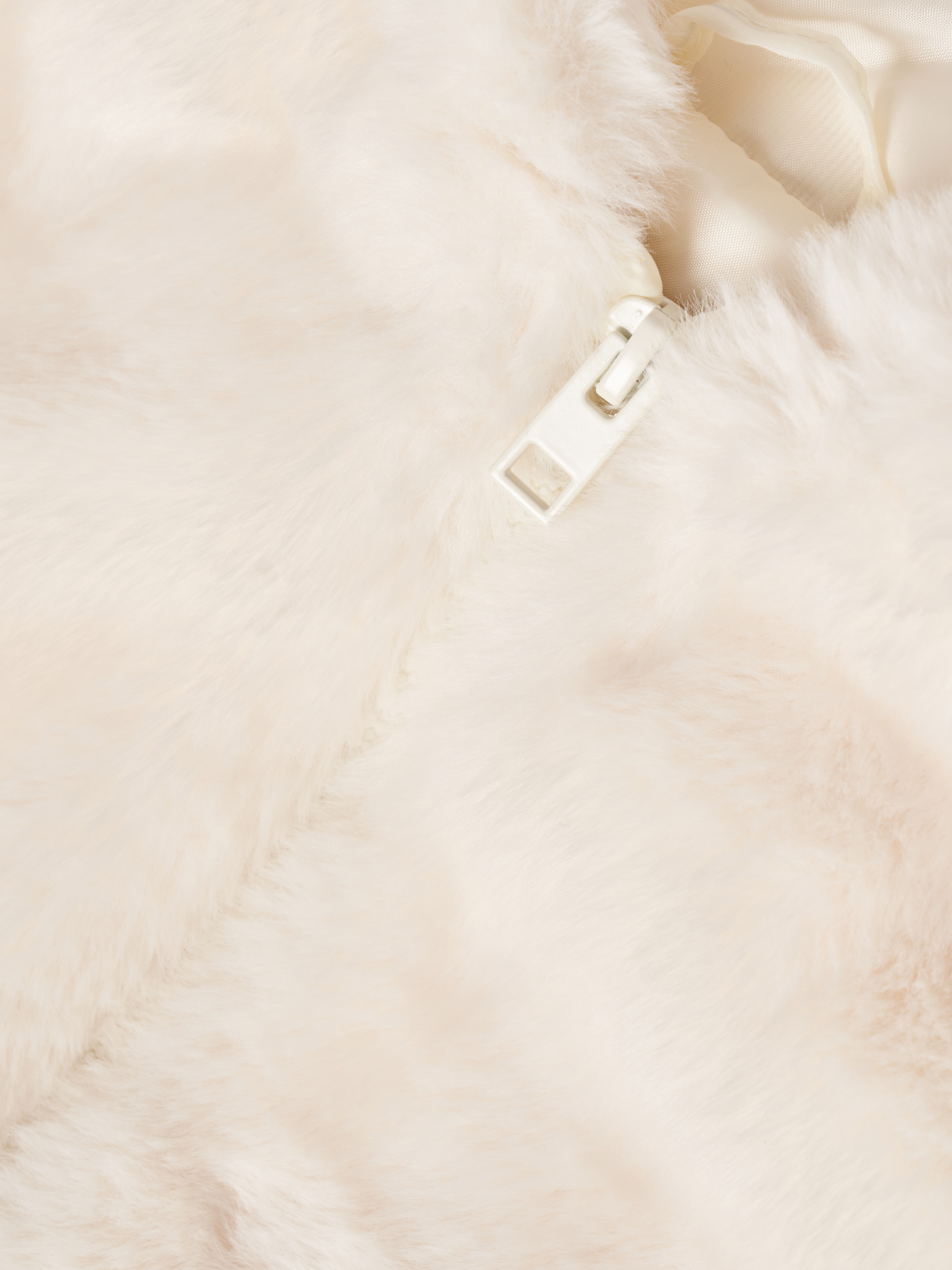 Colete pelo sintético