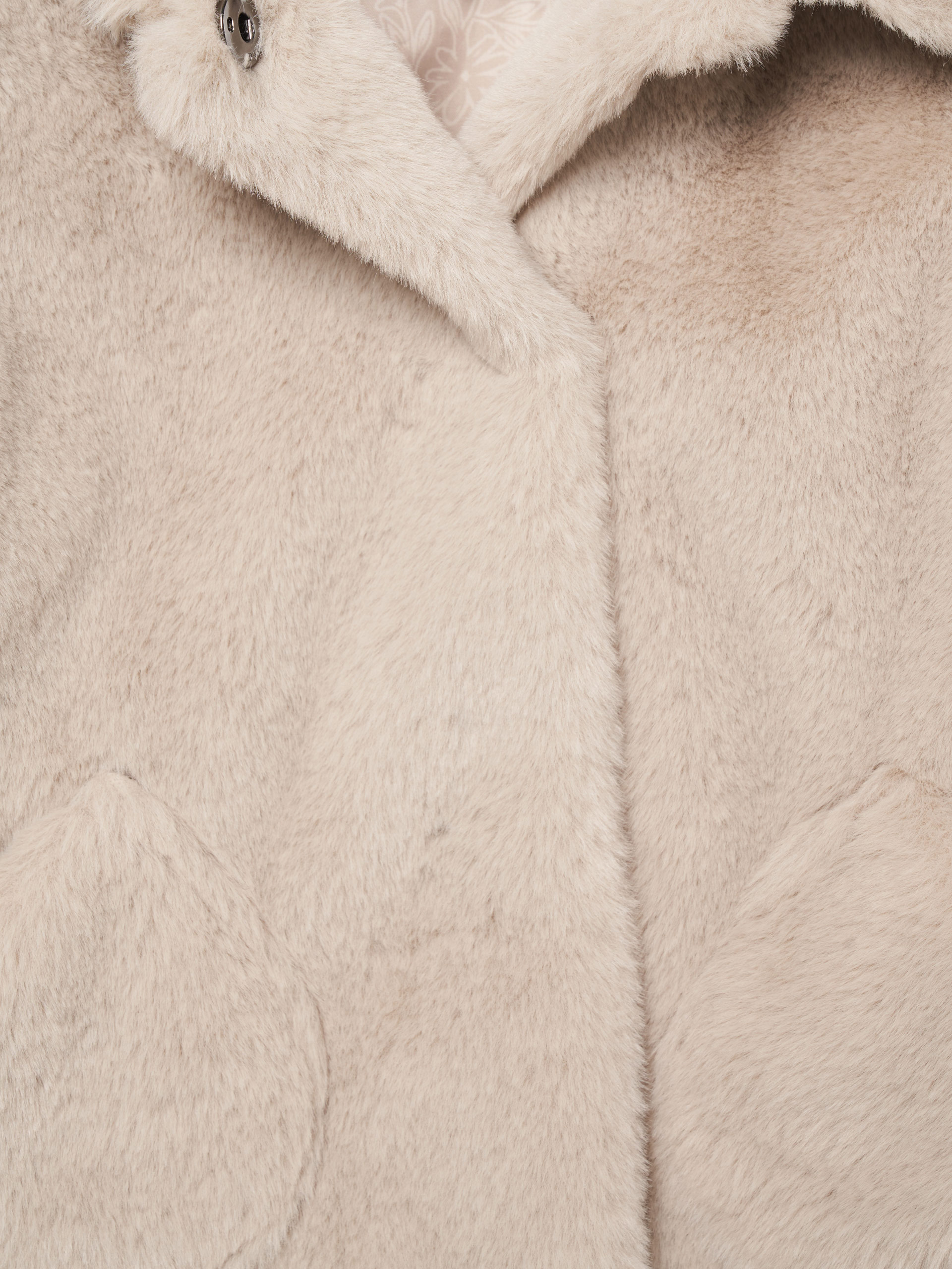 Casaco pelo sintético