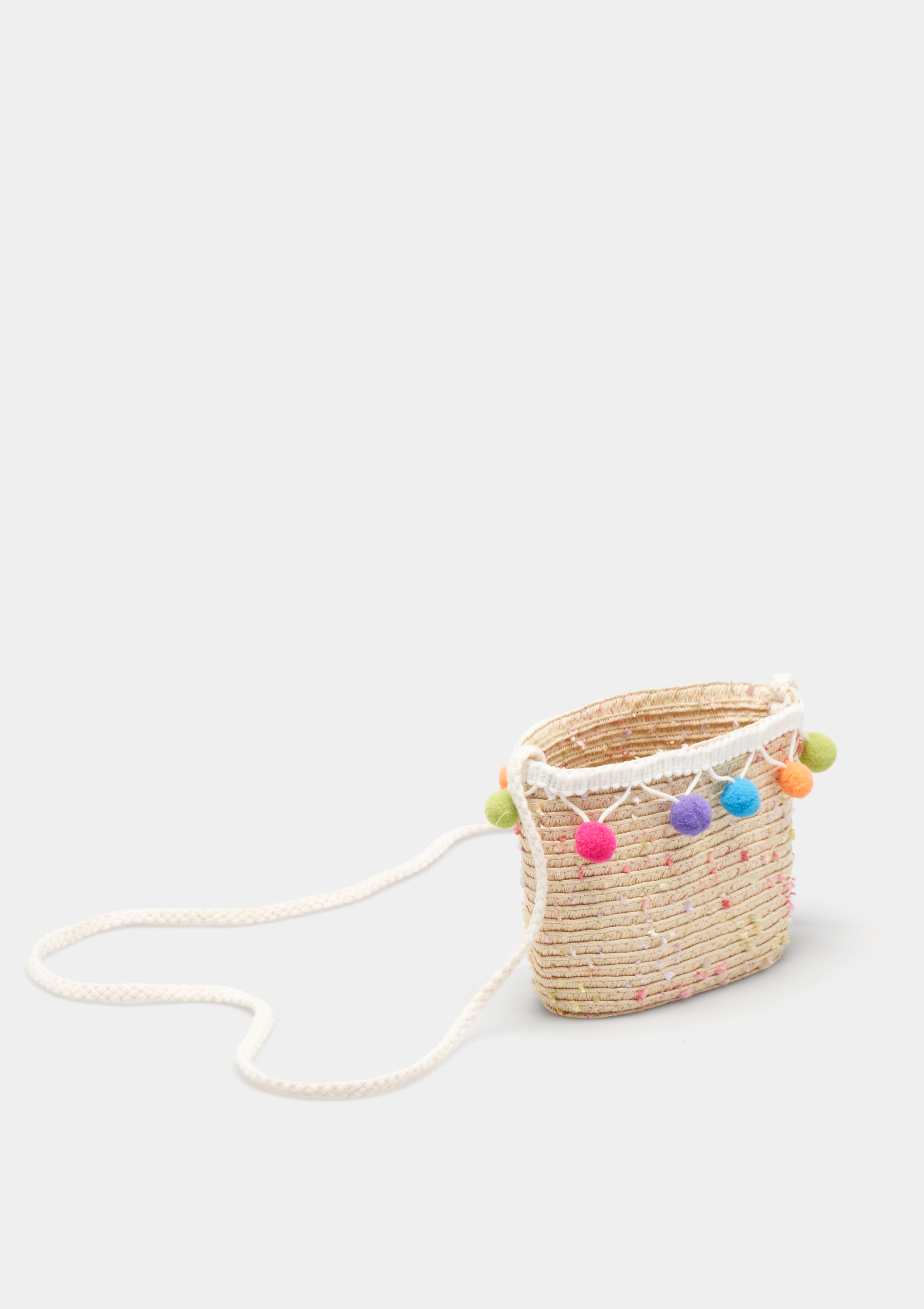 Mala de palha com pompons