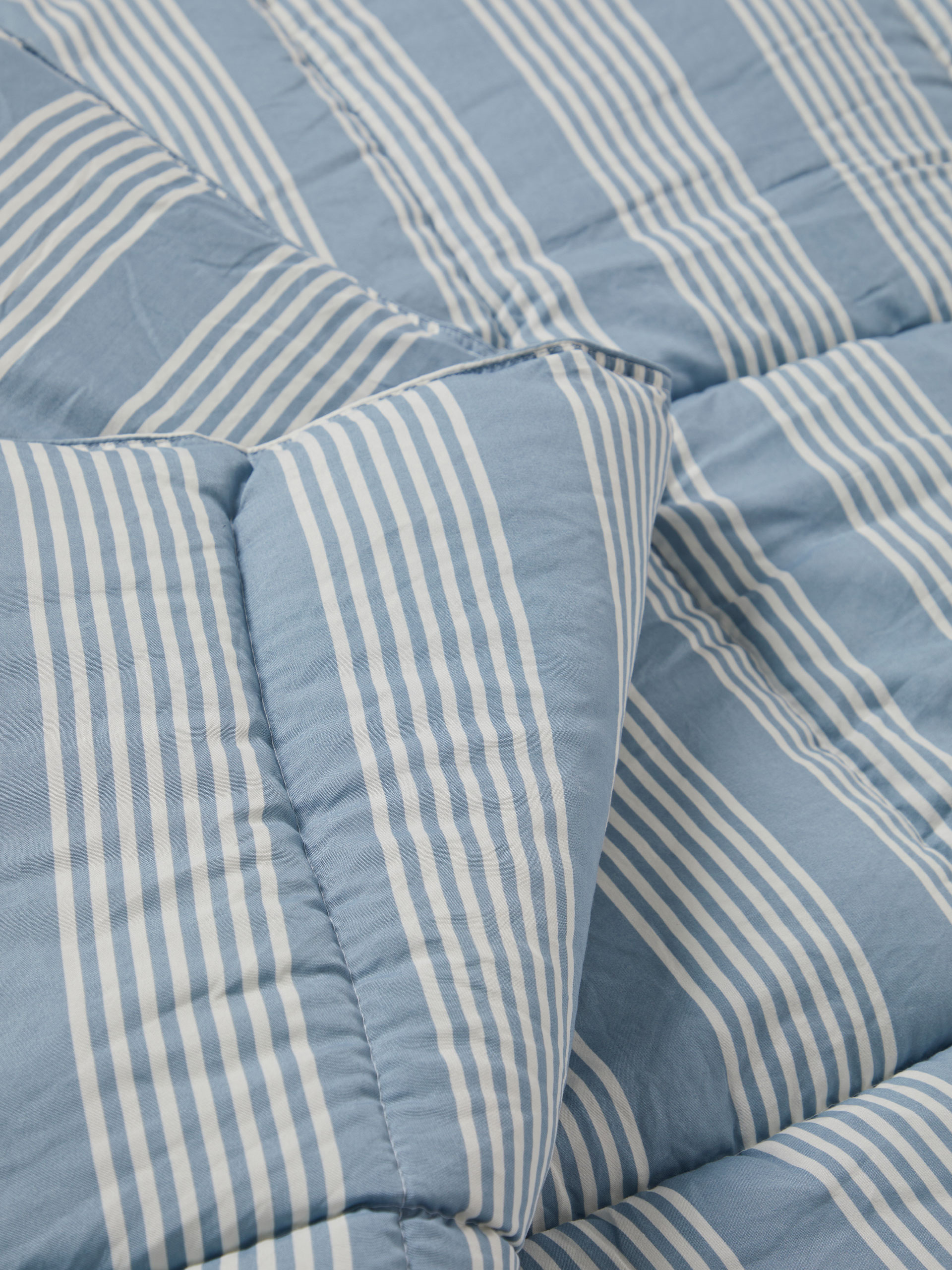 Edredão microfibra de casal