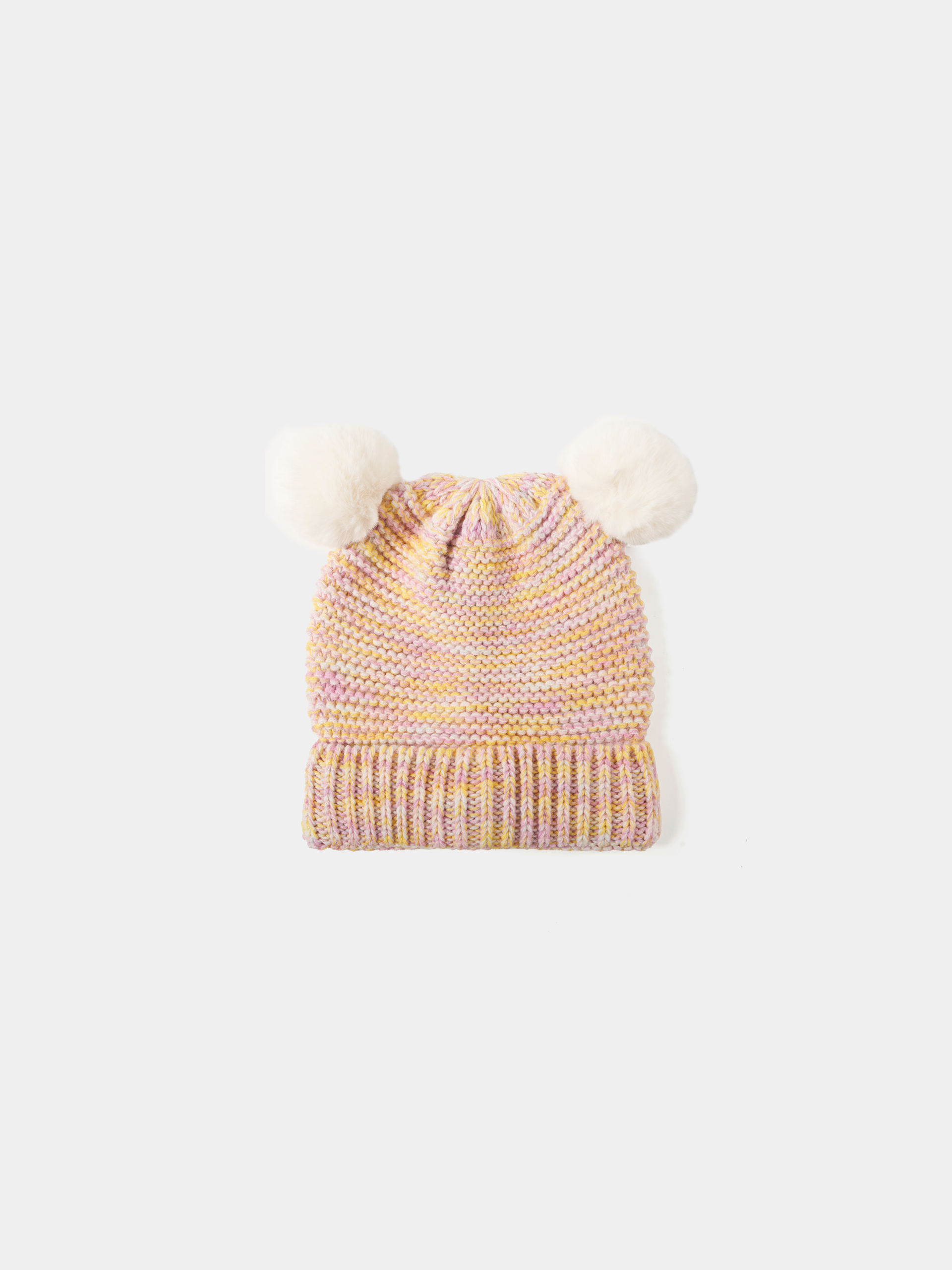 Gorro com pompons