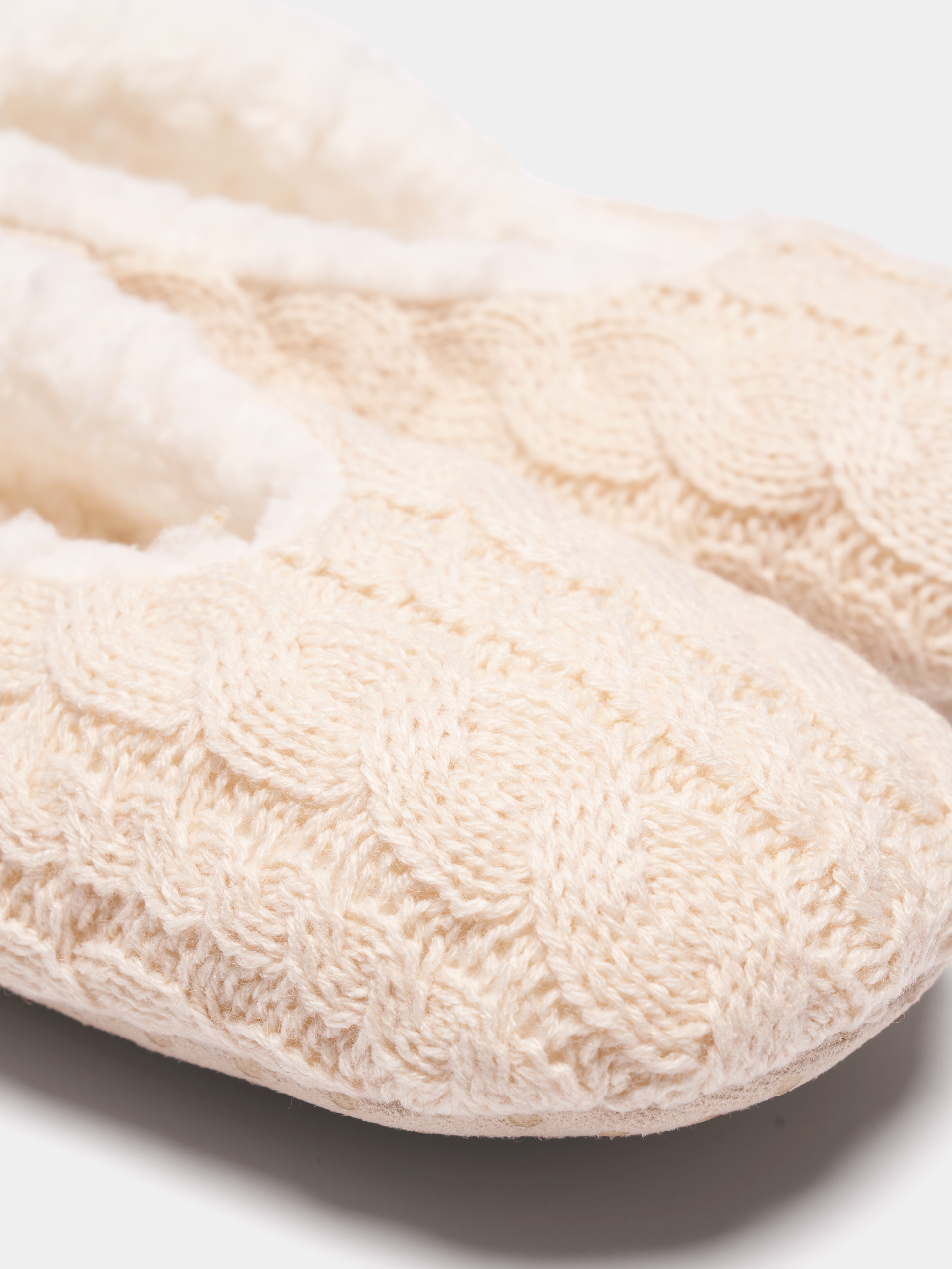 Pantufas efeito entrançado