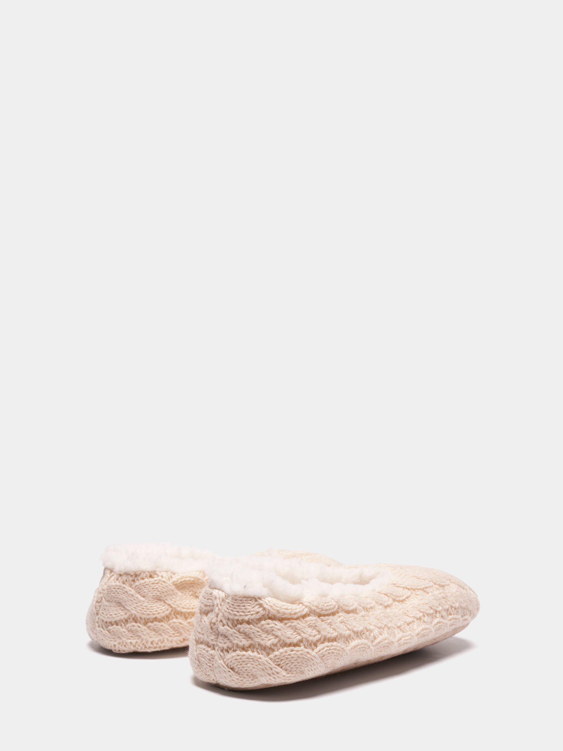 Pantufas efeito entrançado