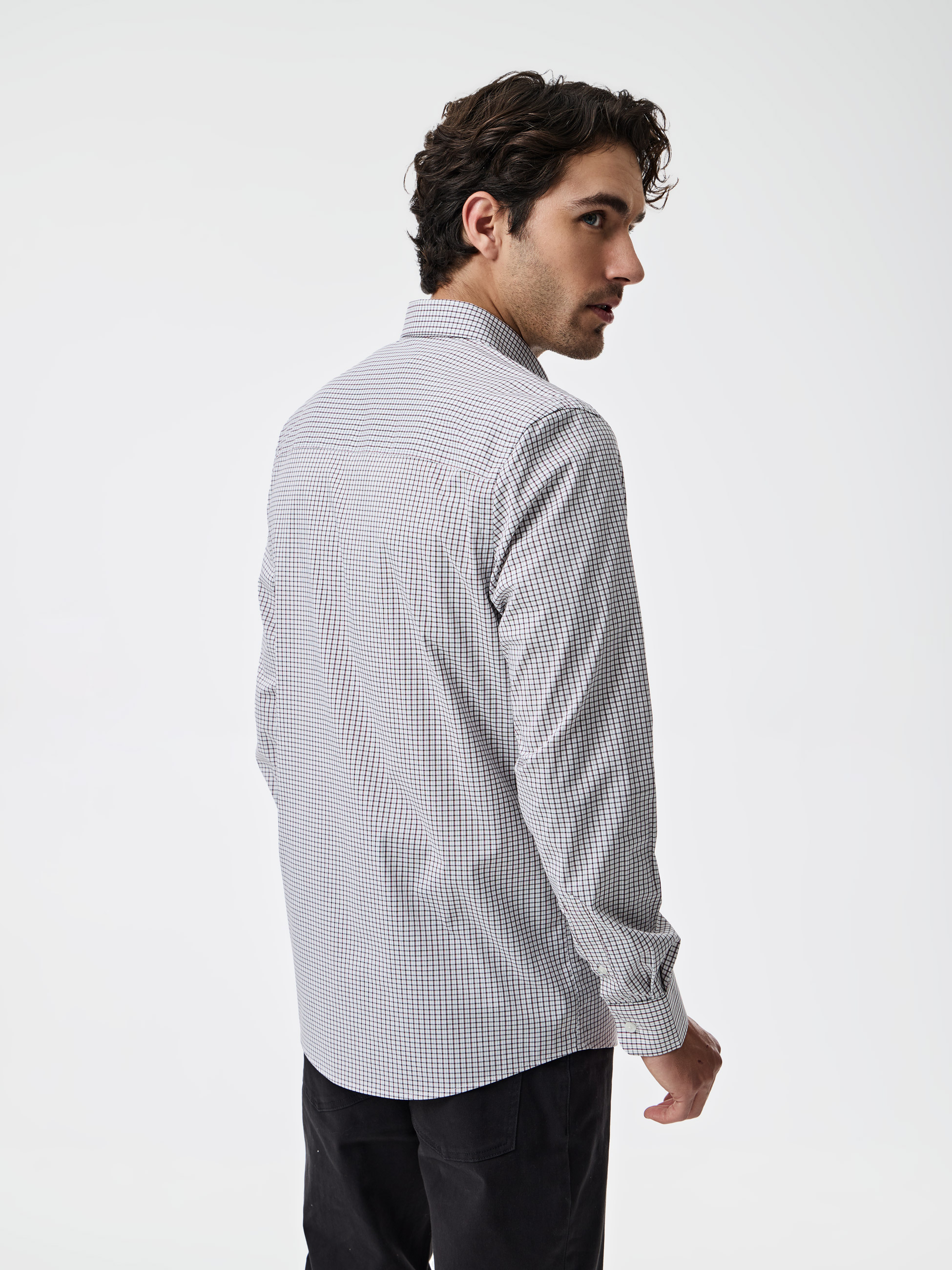 Camisa com Riscas Discretas