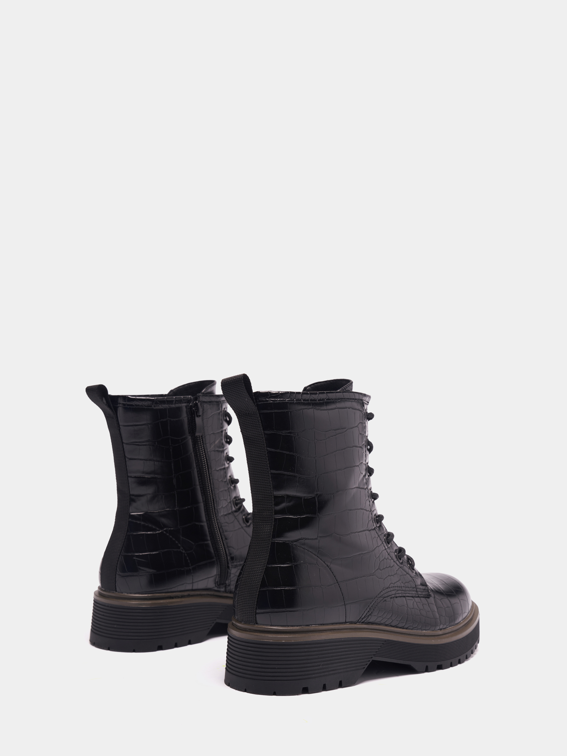 Botim estilo militar