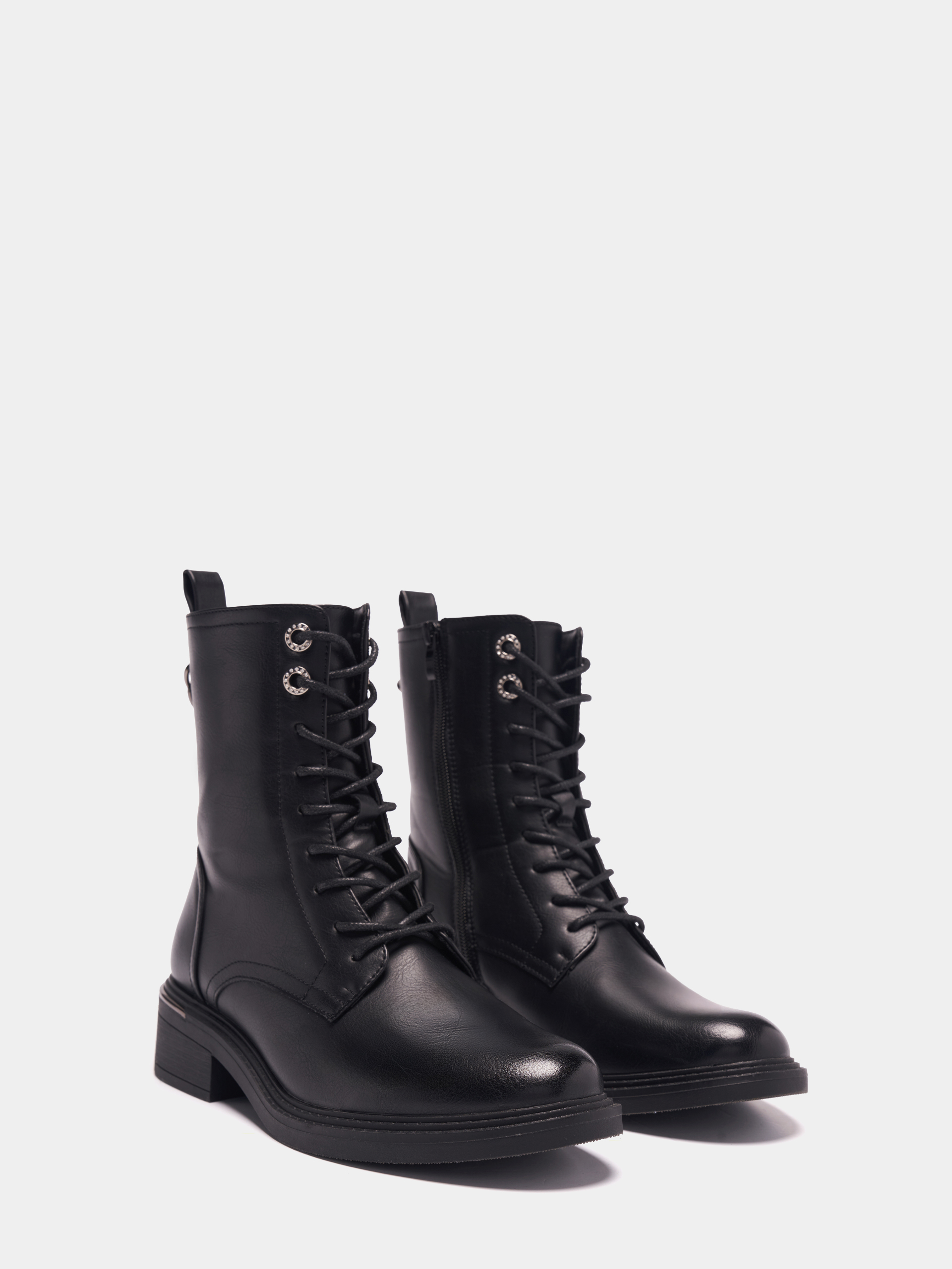 Botim estilo militar