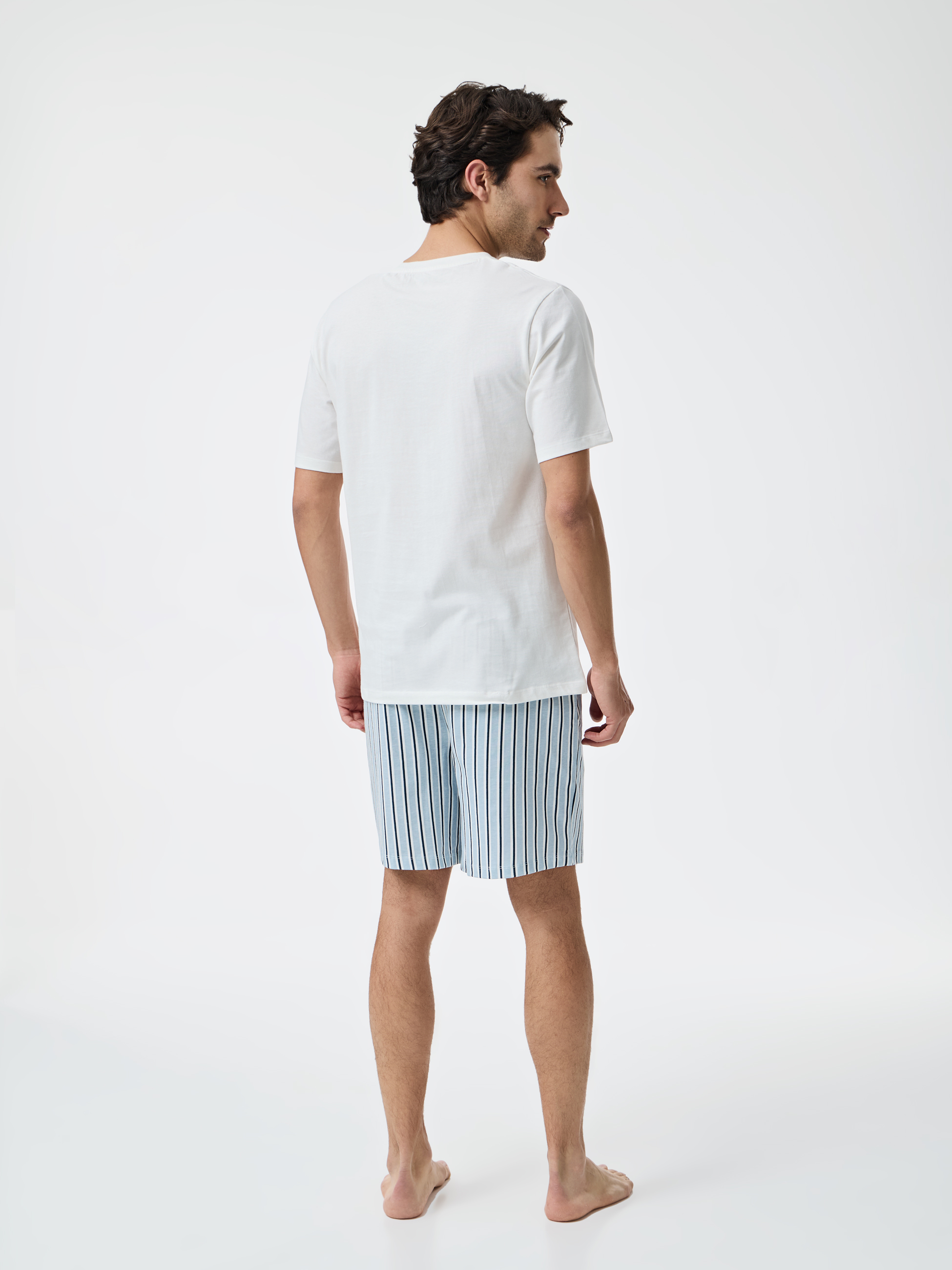 Pijama curto com riscas