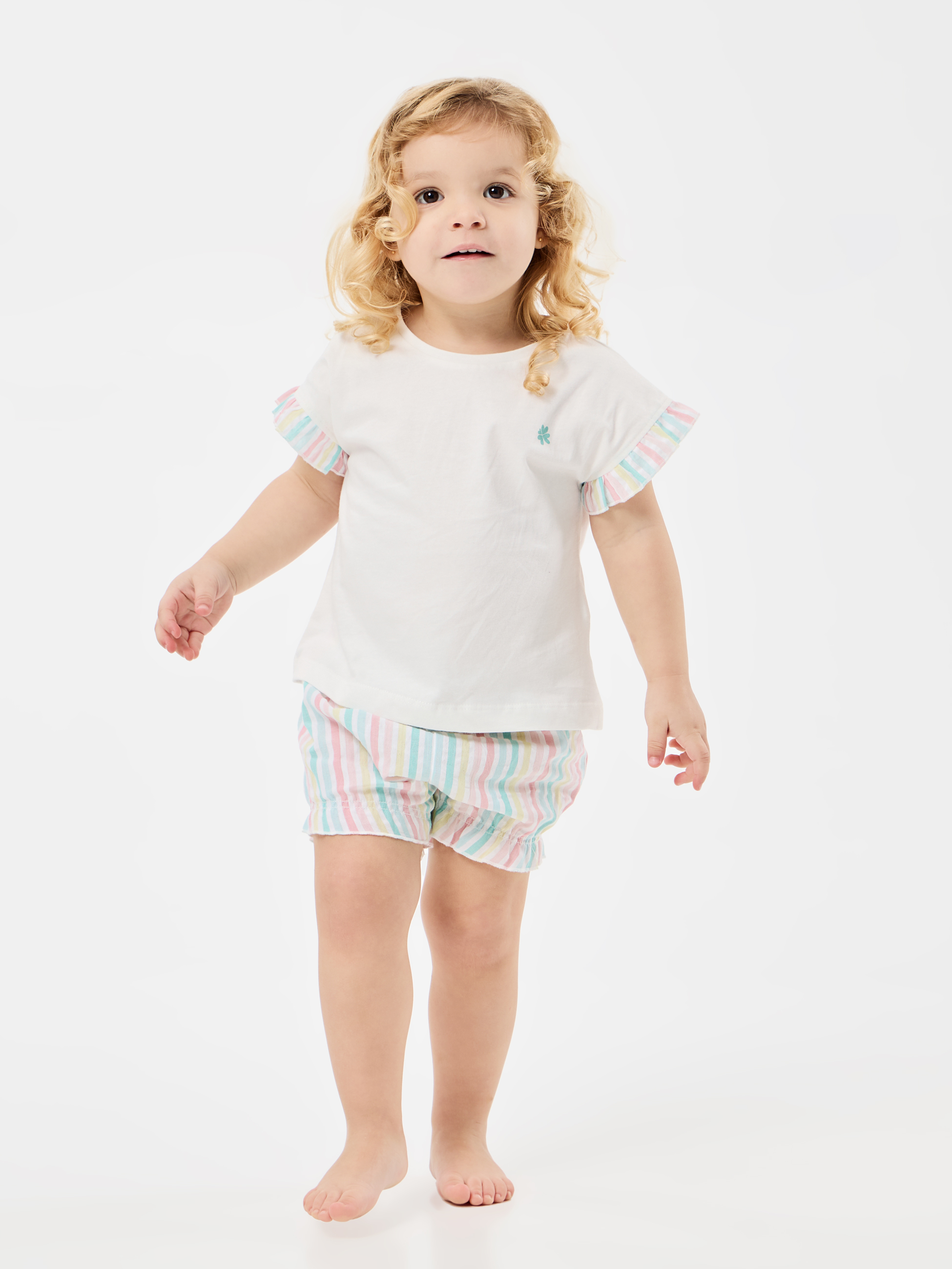 Pijama curto com riscas