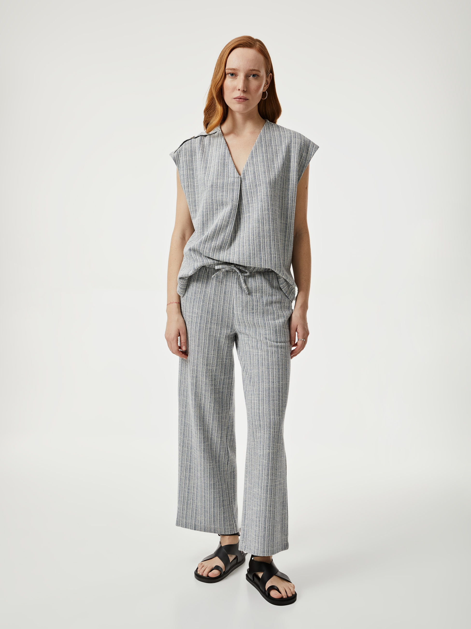 Calças com cintura elástica