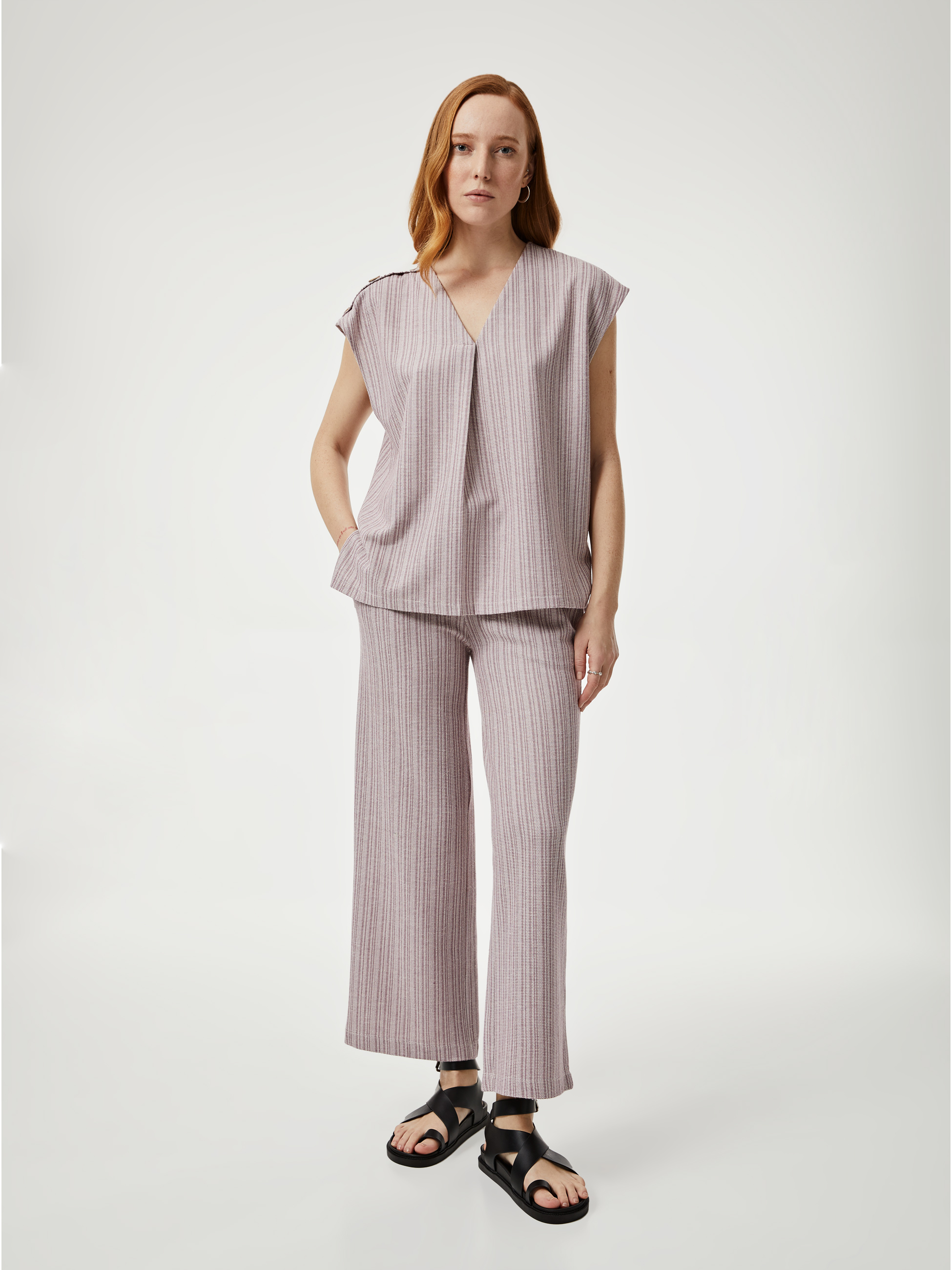 Calças com cintura elástica