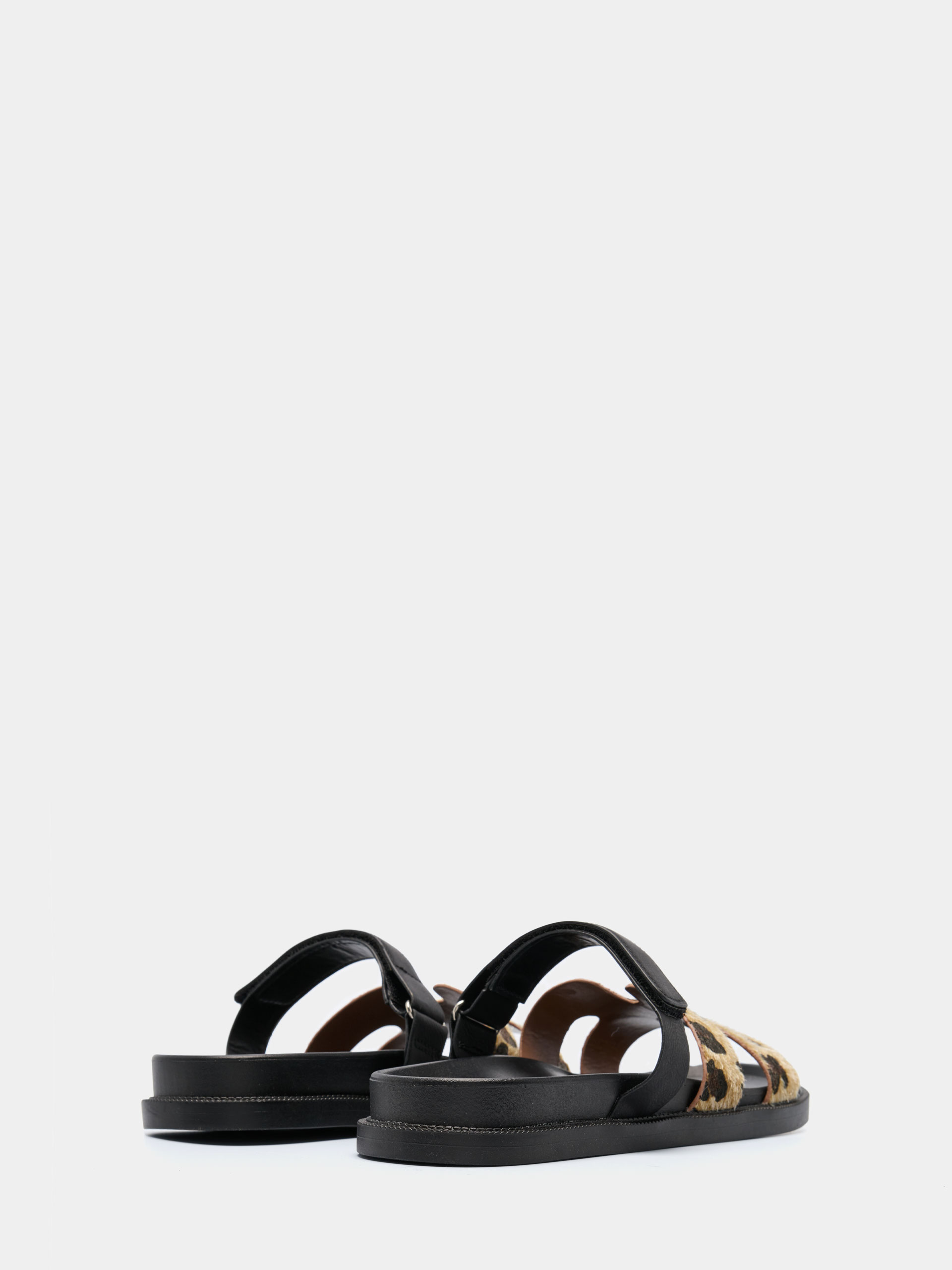 Sandálias com padrão