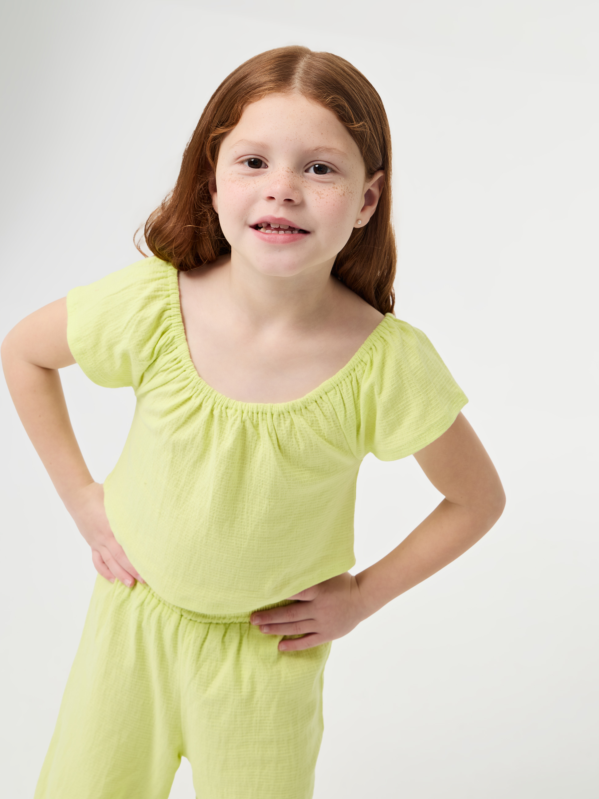 Top com decote ombro a ombro