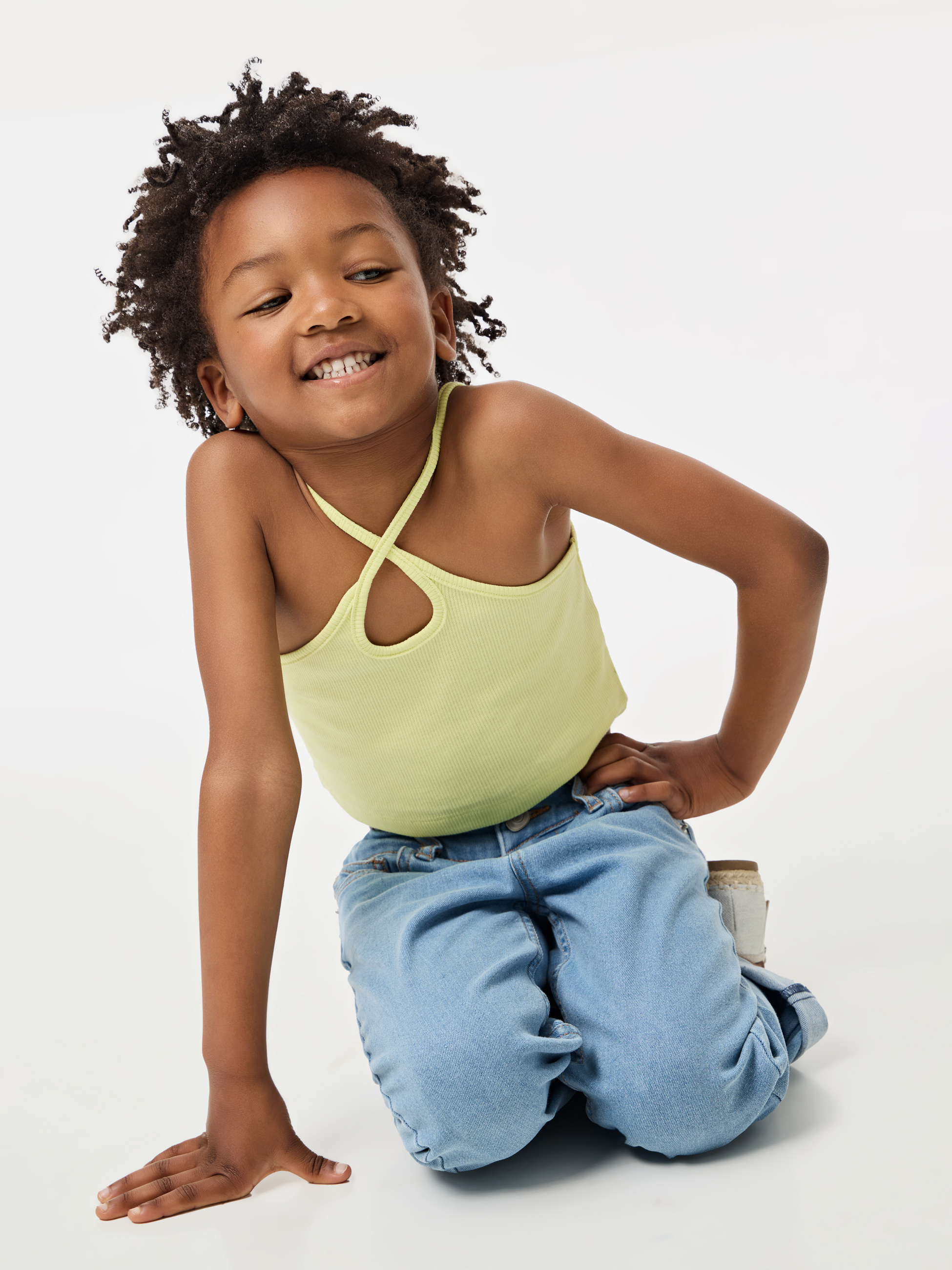 Top com alças cruzadas