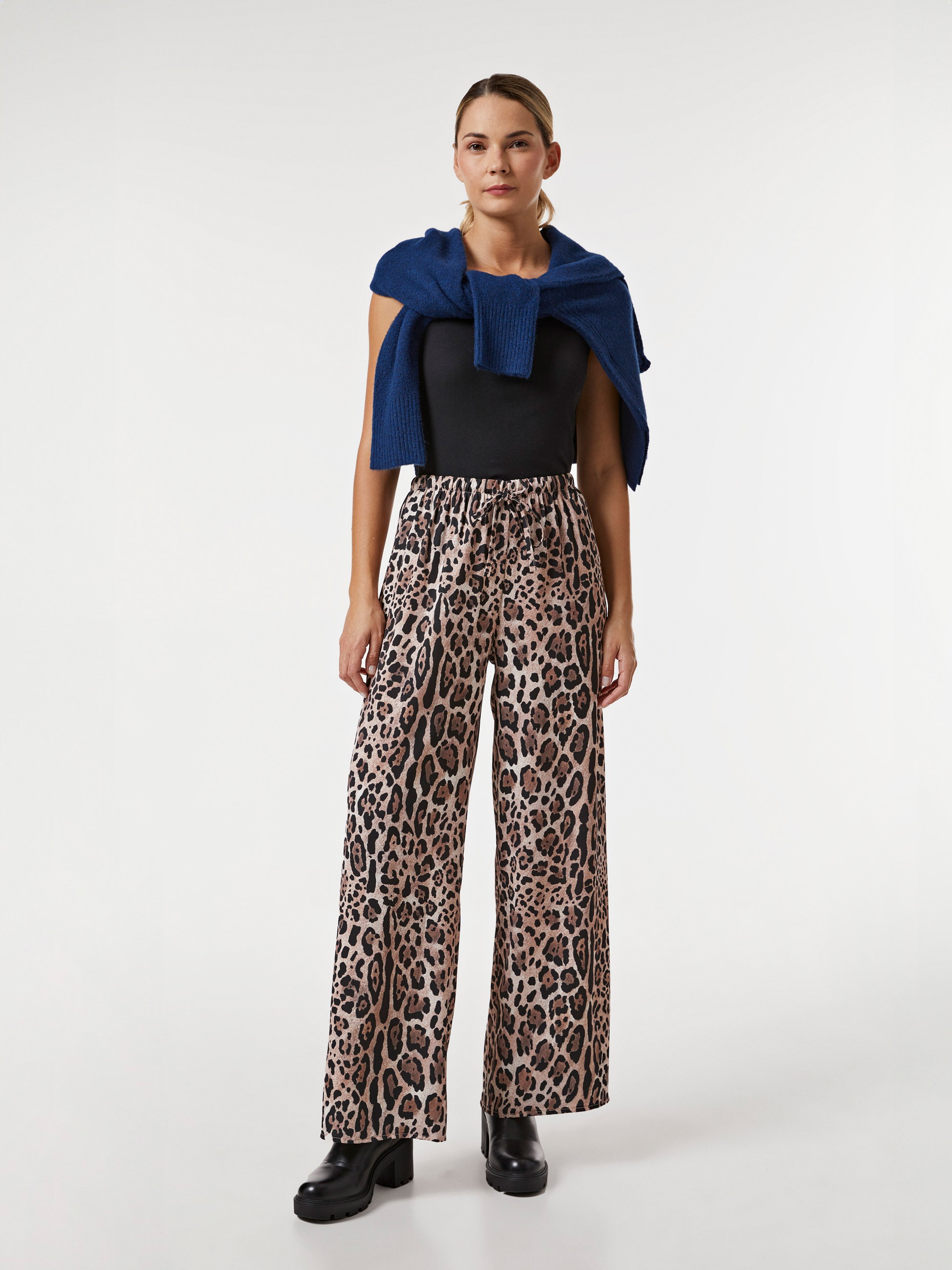 Calças com estampado animal