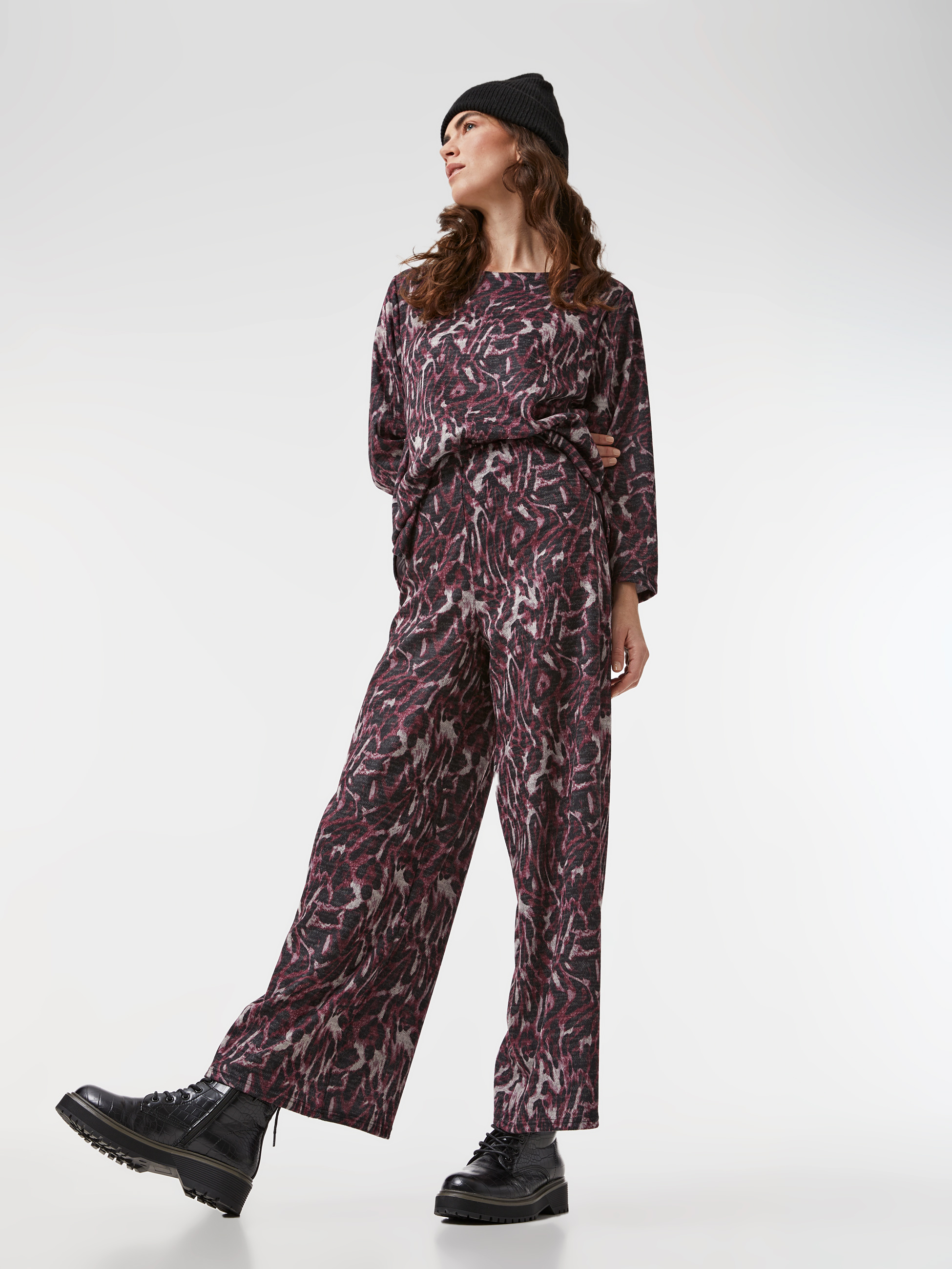 Calças em malha estampadas