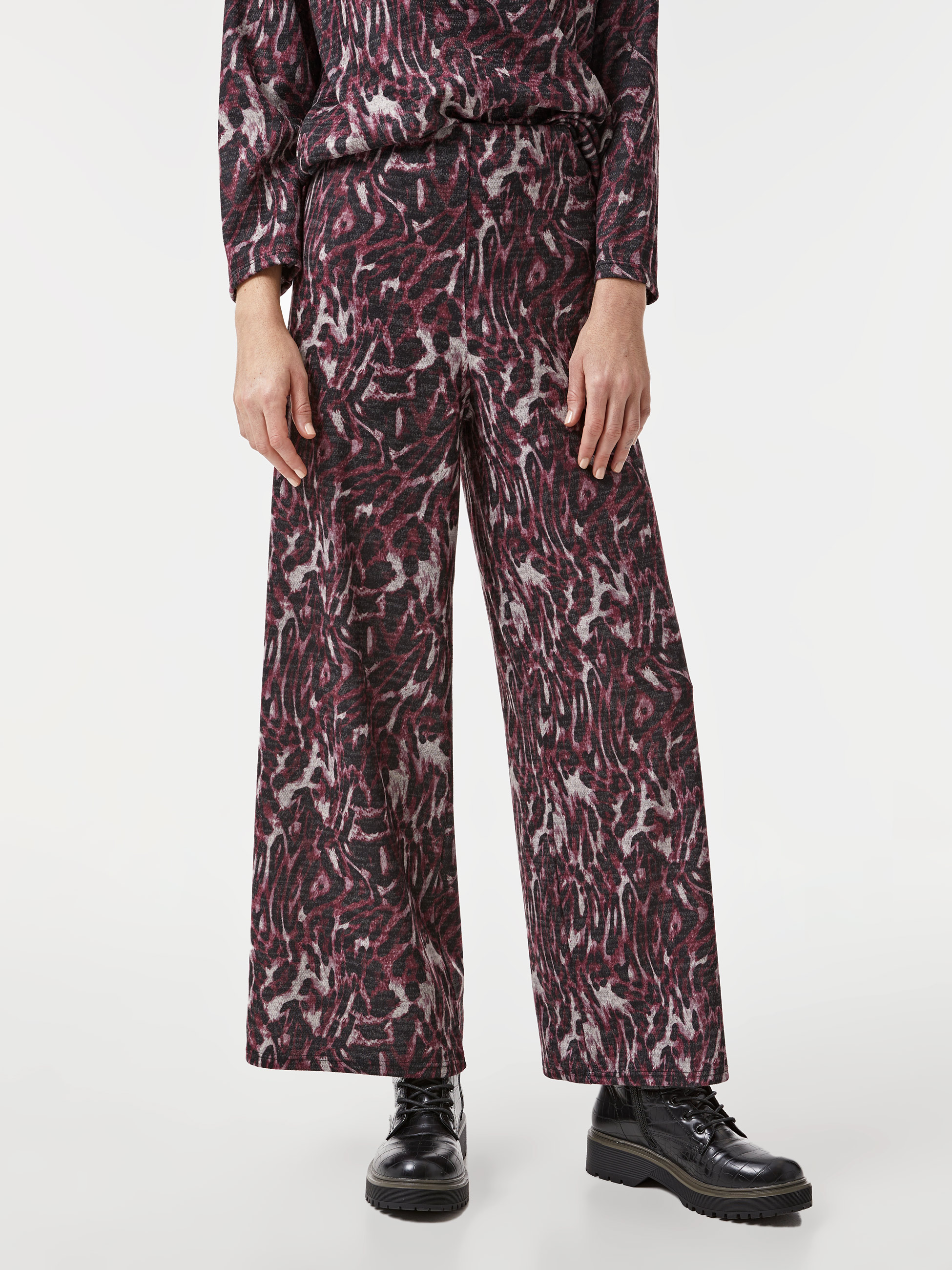 Calças em malha estampadas