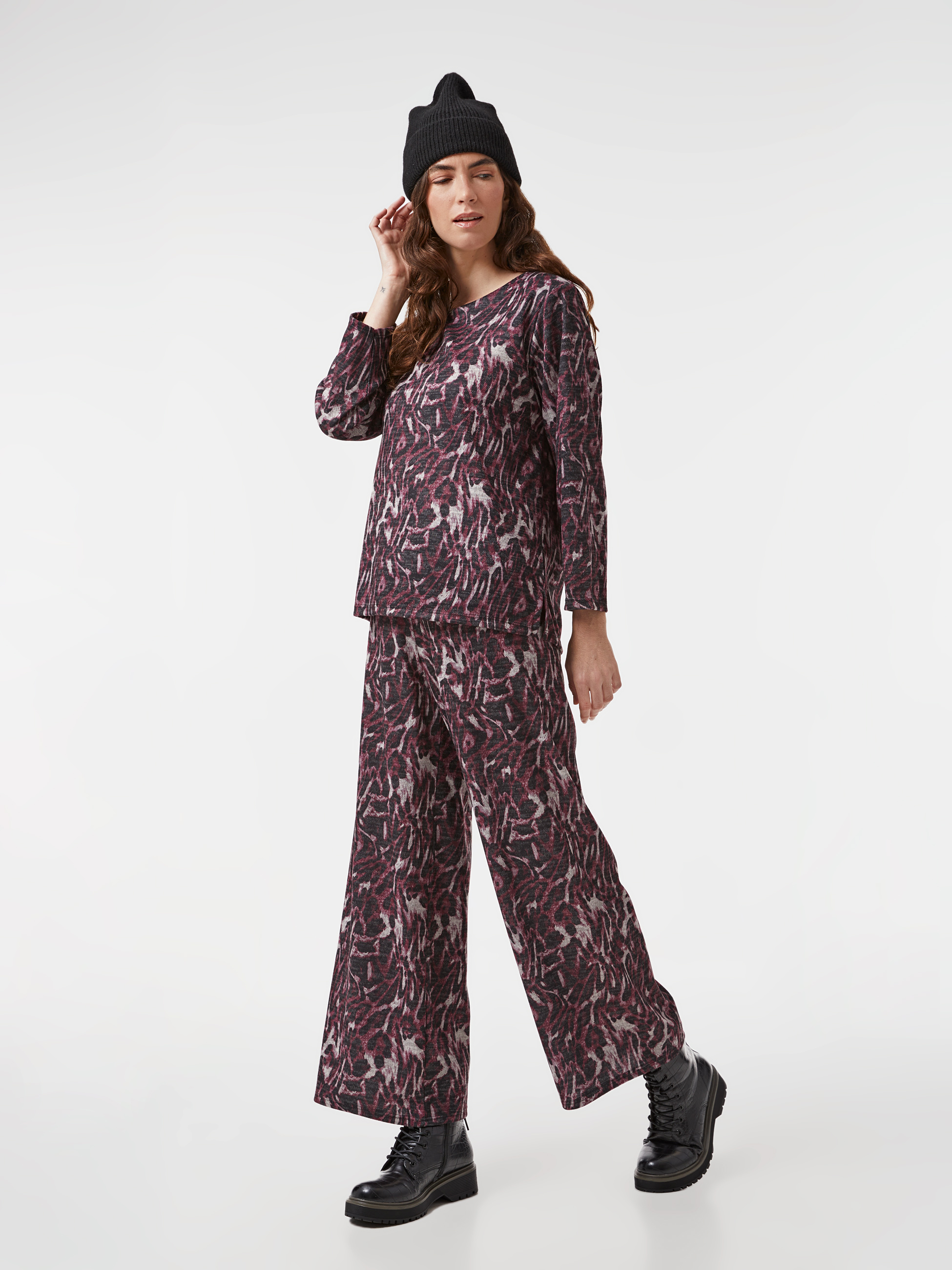 Calças em malha estampadas