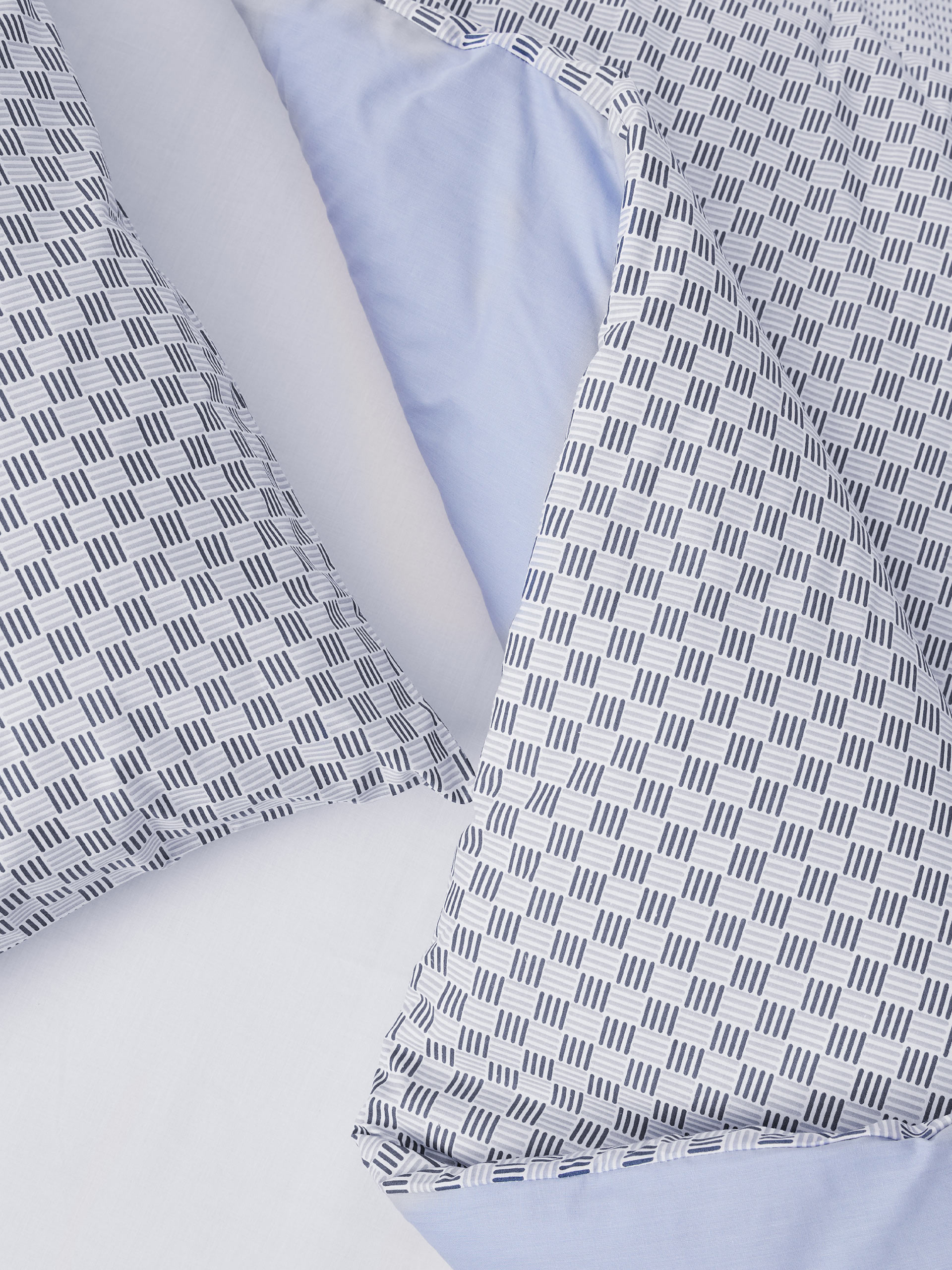 Capa edredão solteiro com padrão