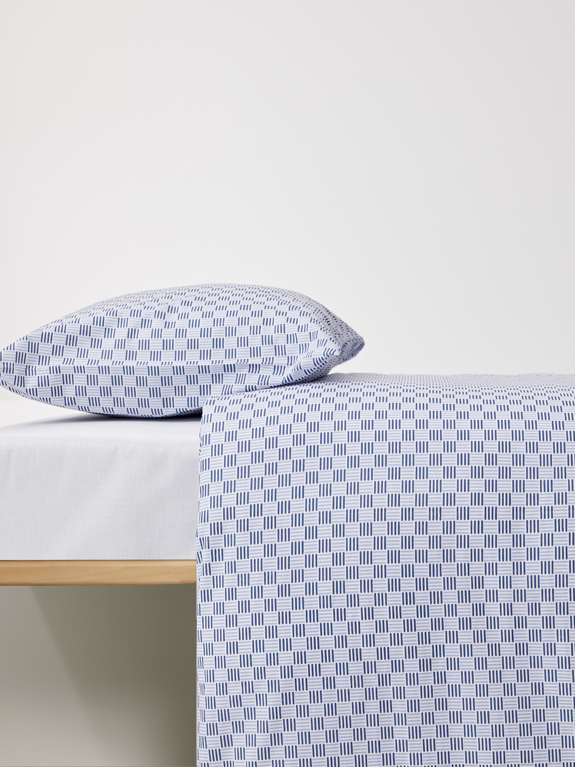 Capa edredão solteiro com padrão