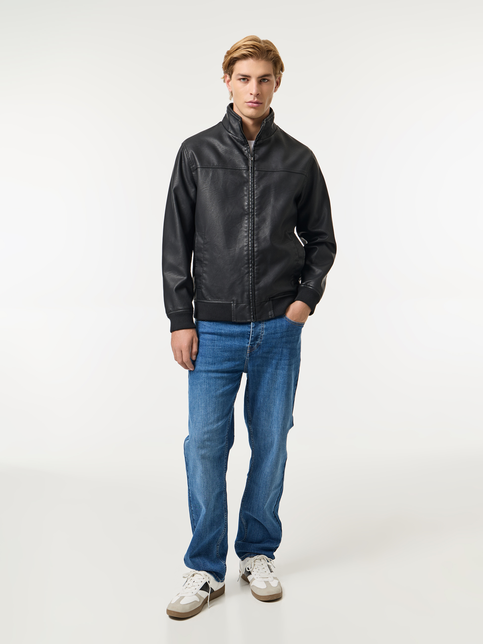 Blusão com efeito pele