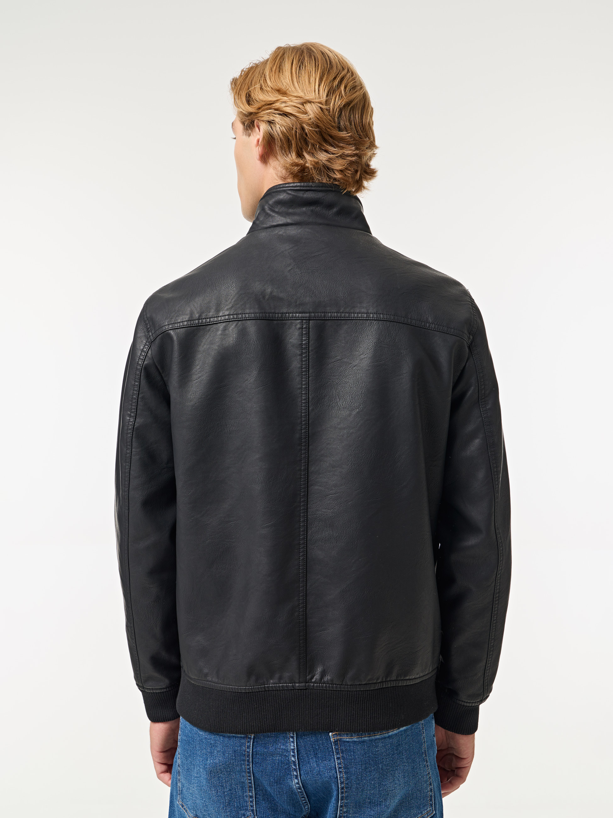 Blusão com efeito pele