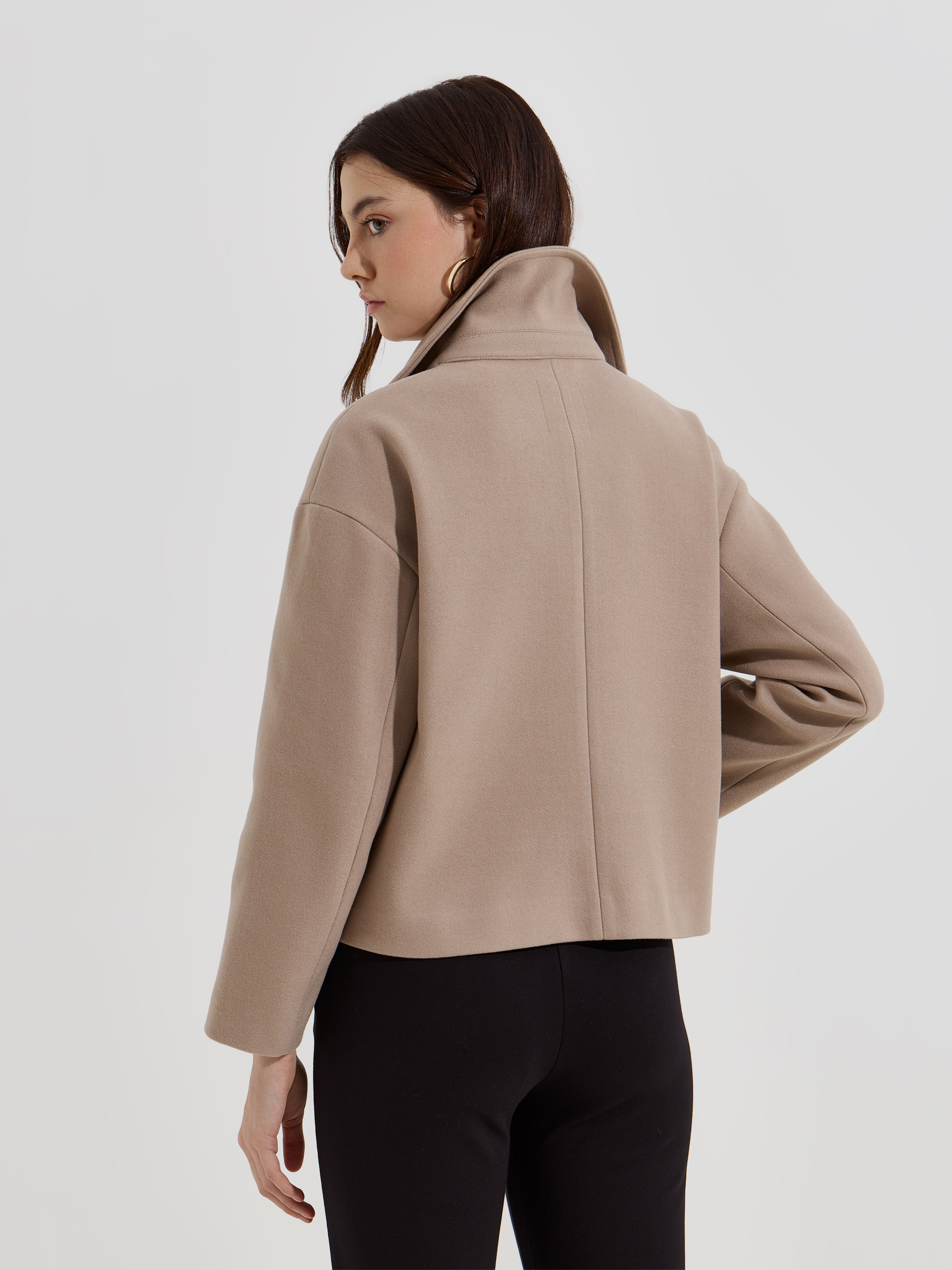 Casaco curto em fazenda