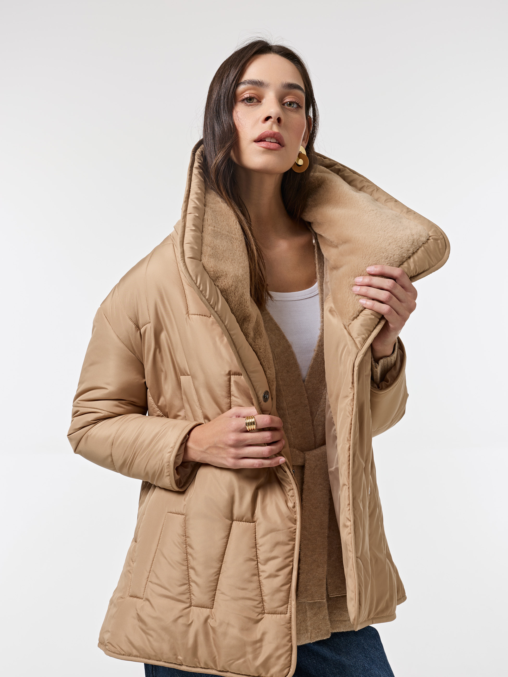 Casaco acolchoado com gola