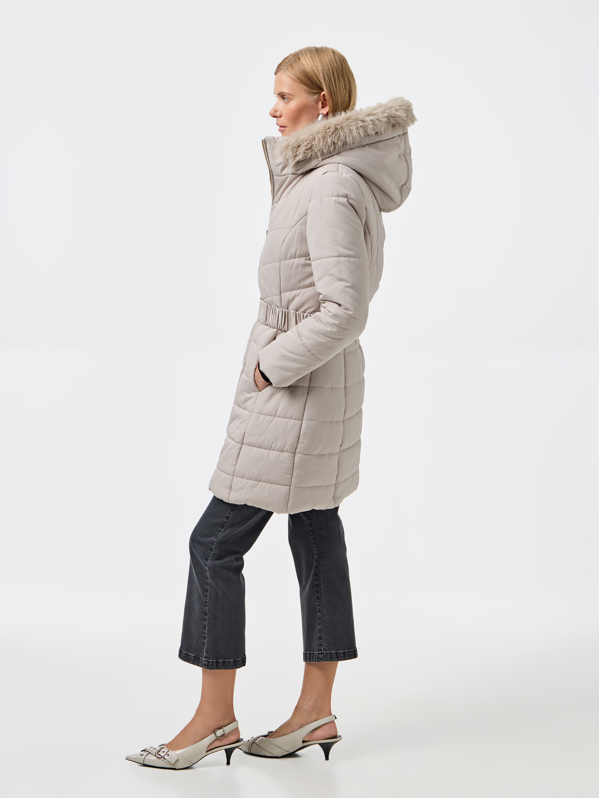 Casaco acolchoado com carapuço