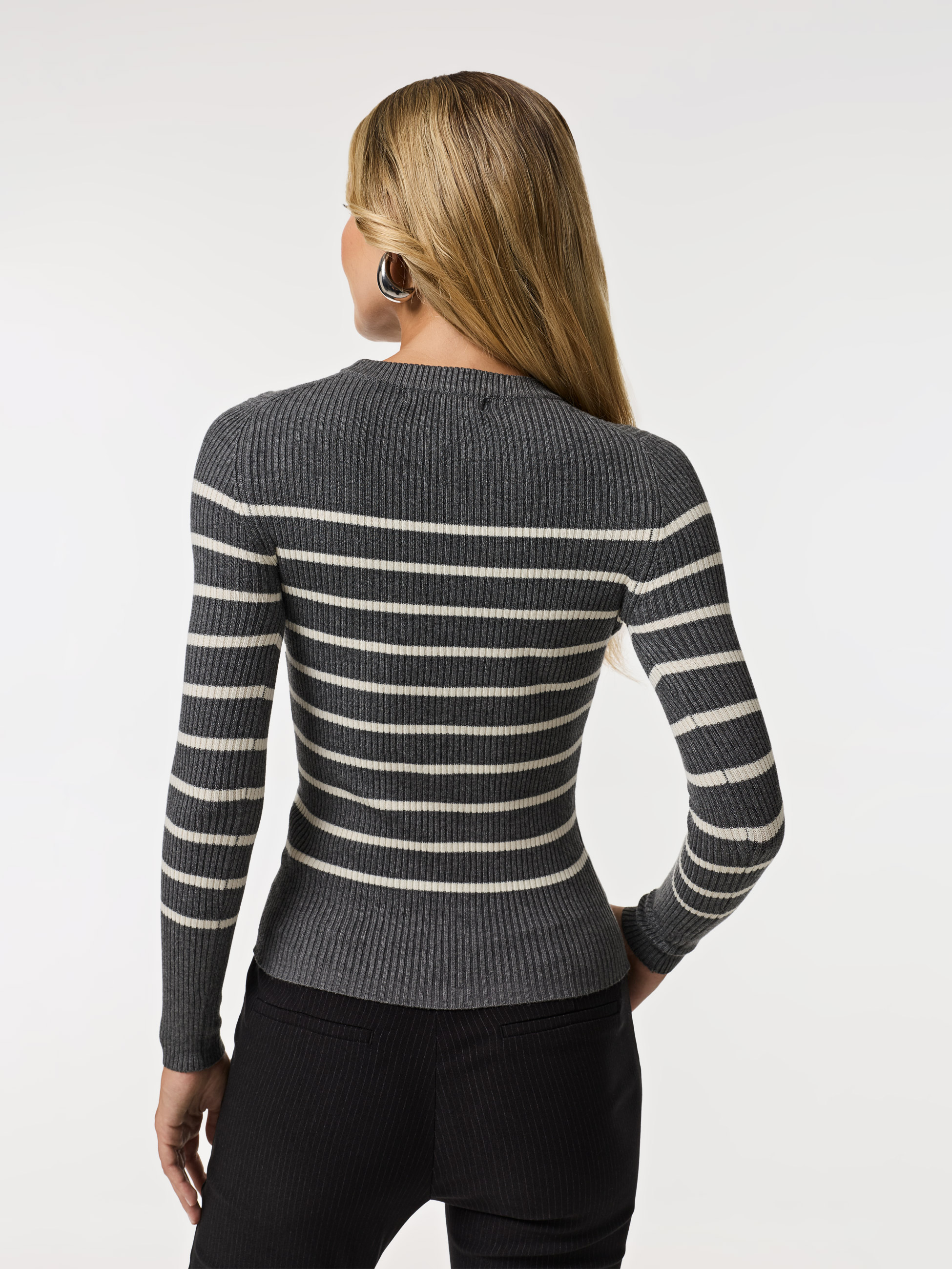 Camisola canelada com riscas