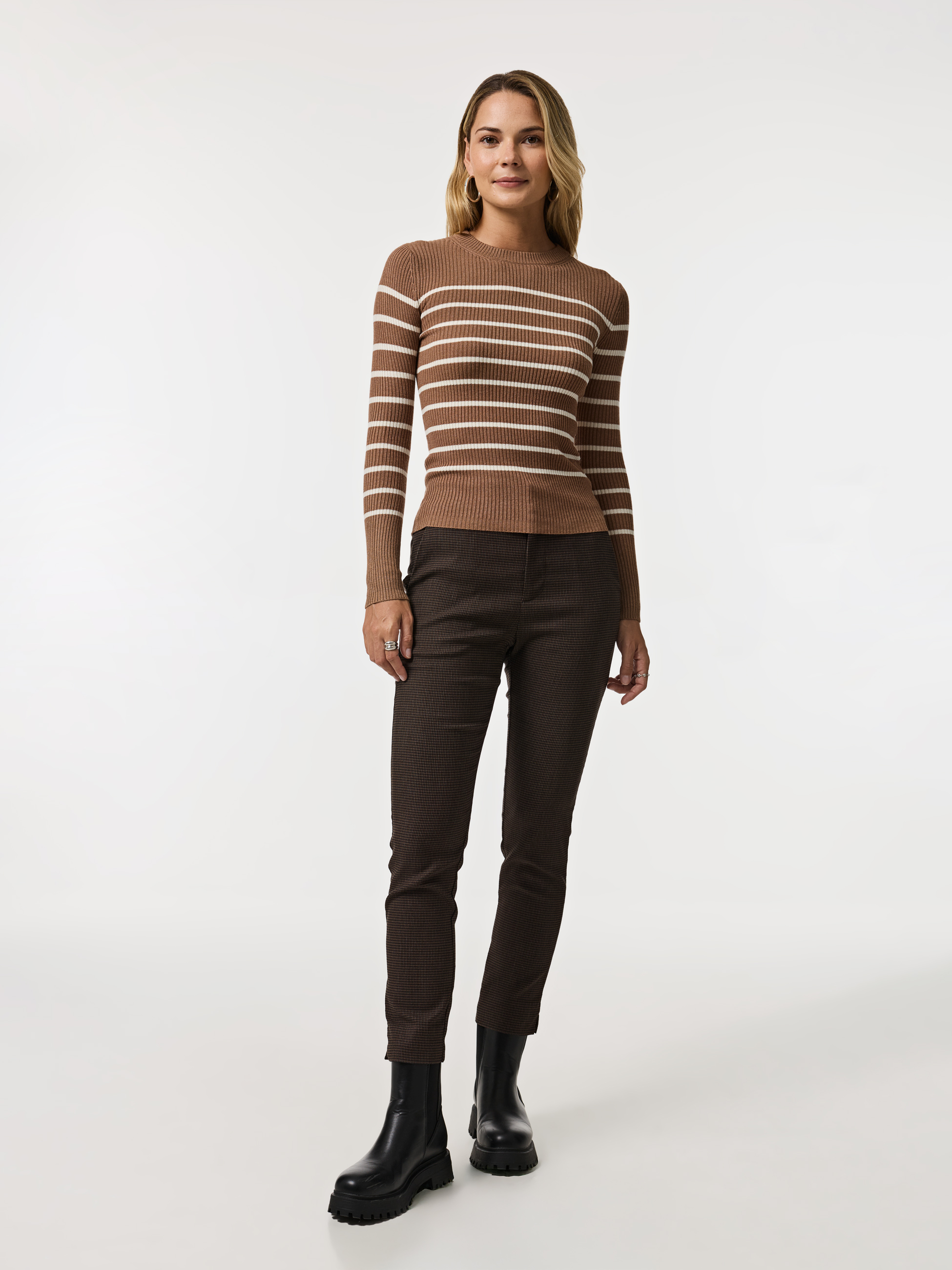 Camisola canelada com riscas