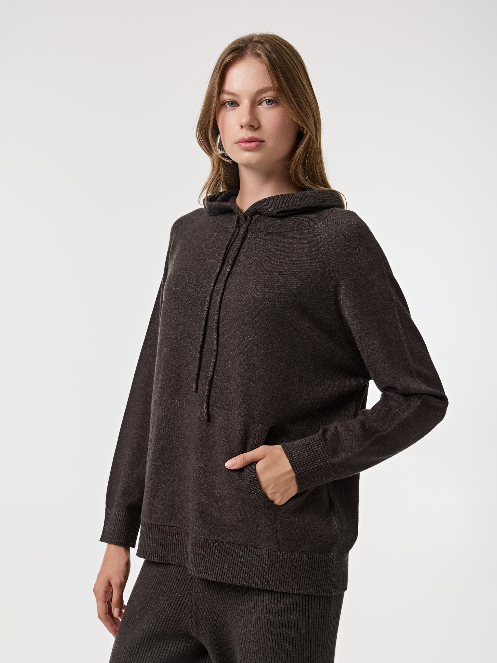 Camisola com carapuço