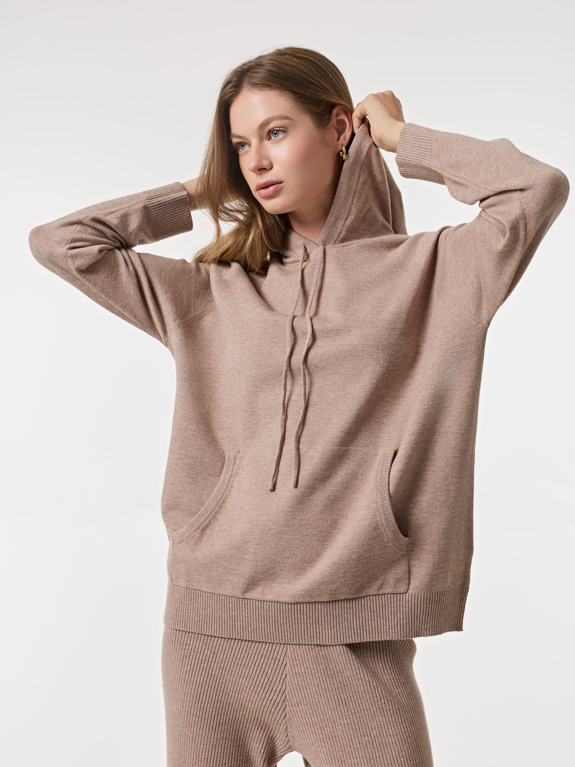 Camisola com carapuço