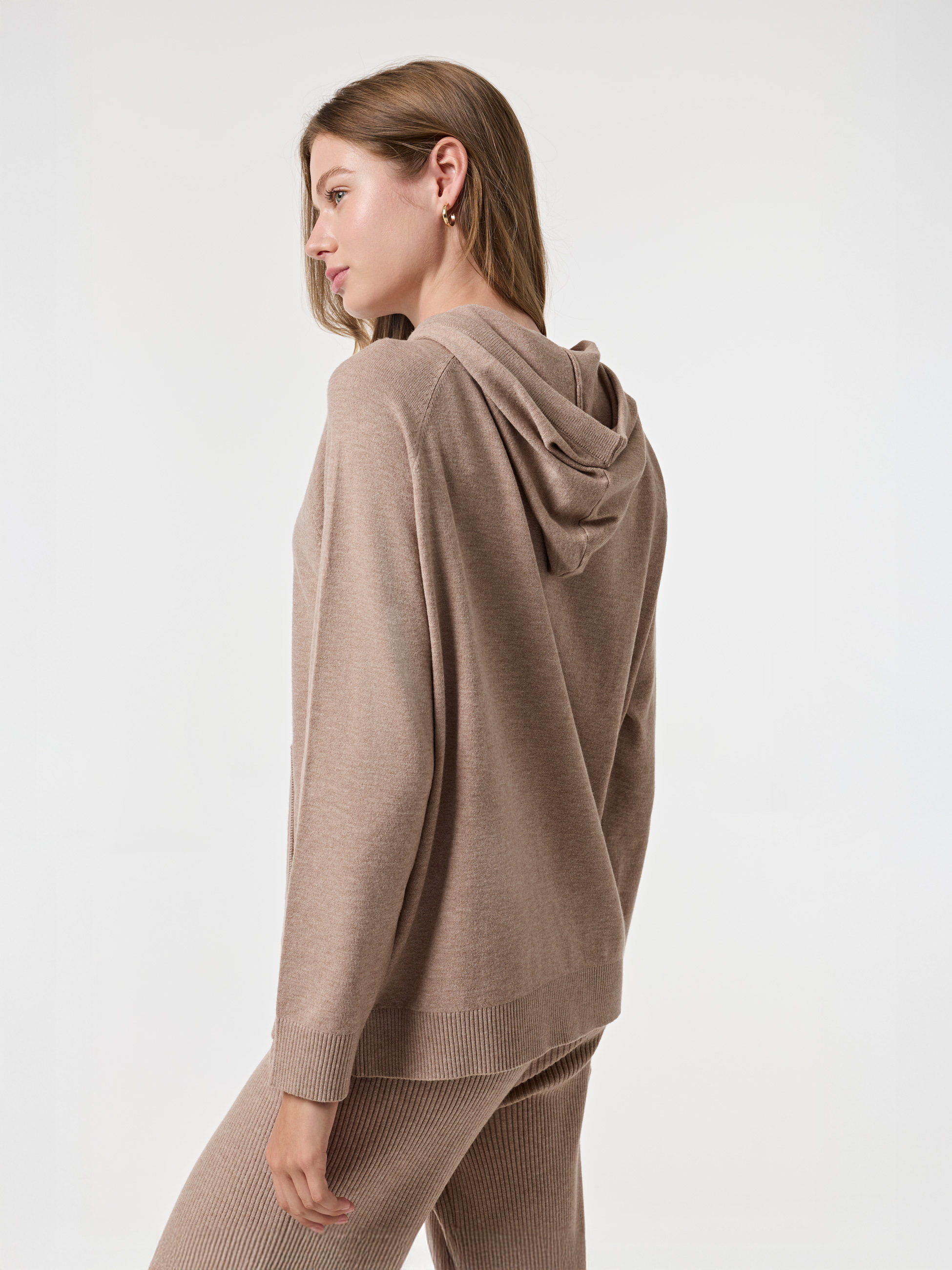 Camisola com carapuço