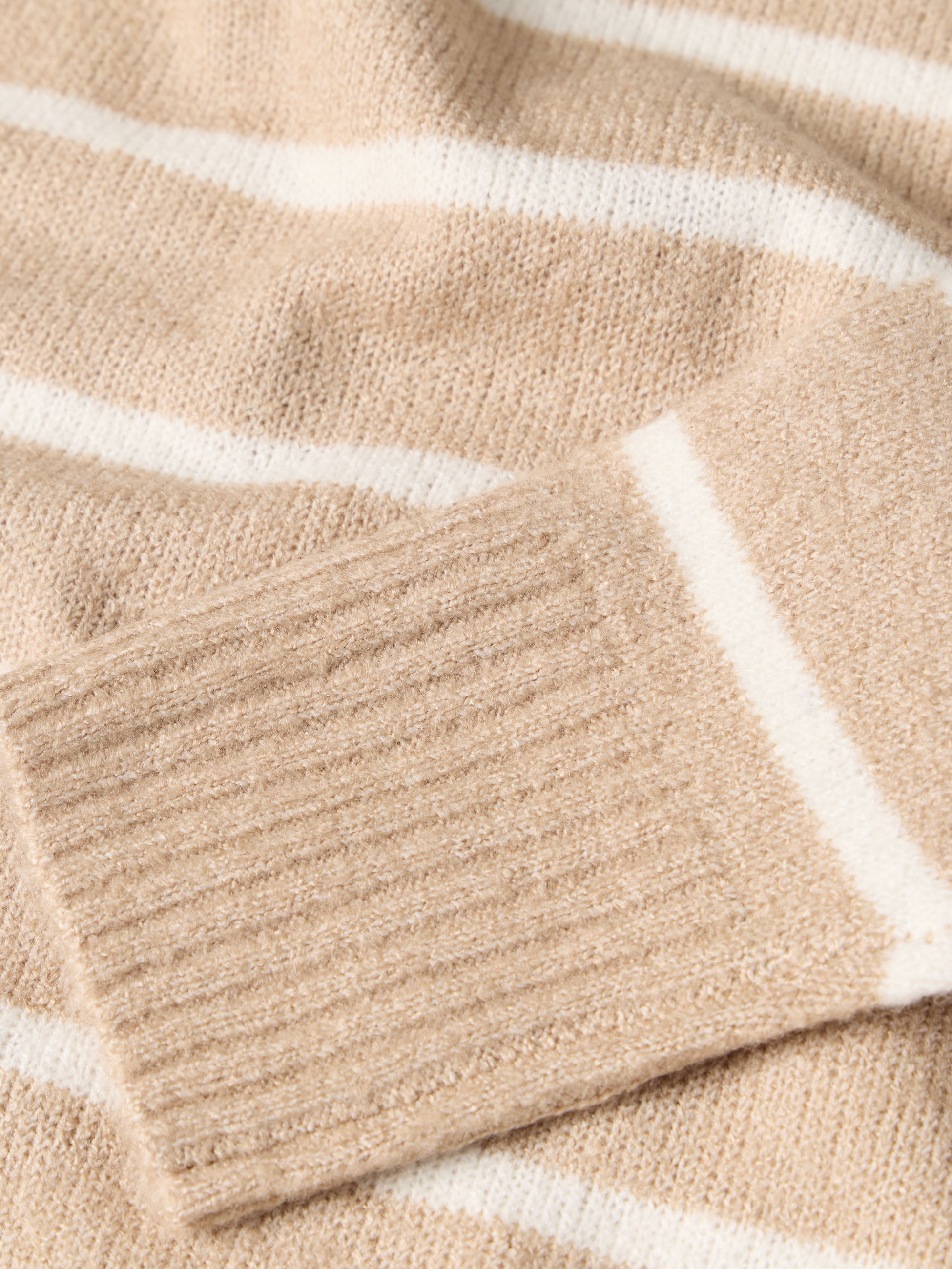 Camisola de malha às riscas